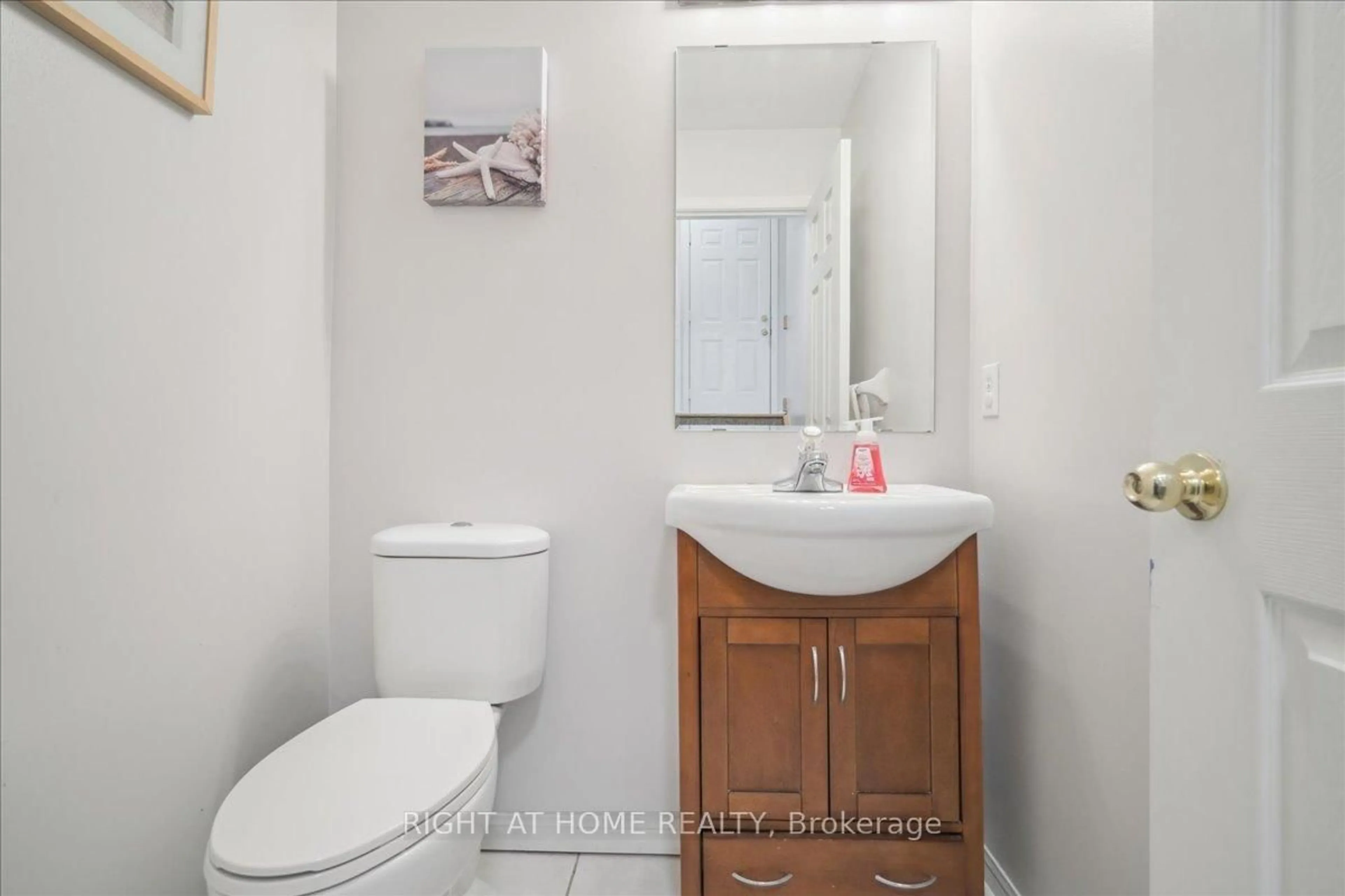 Standard bathroom, unknown for 477 Farlow Cres, Milton Ontario L9T 5M8
