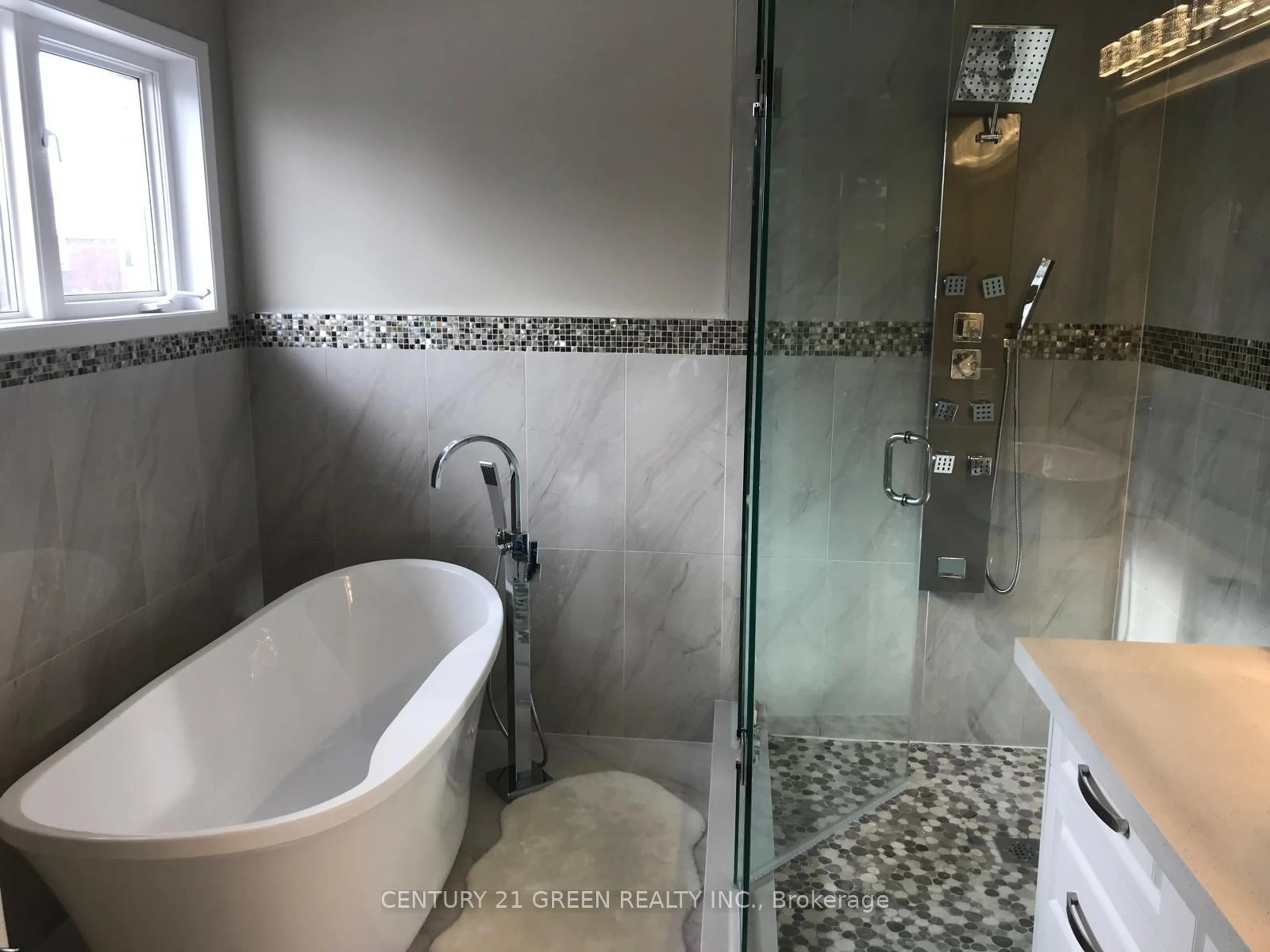 Contemporary bathroom, ceramic/tile floor for 62 Lanewood St, Brampton Ontario L6R 2C4