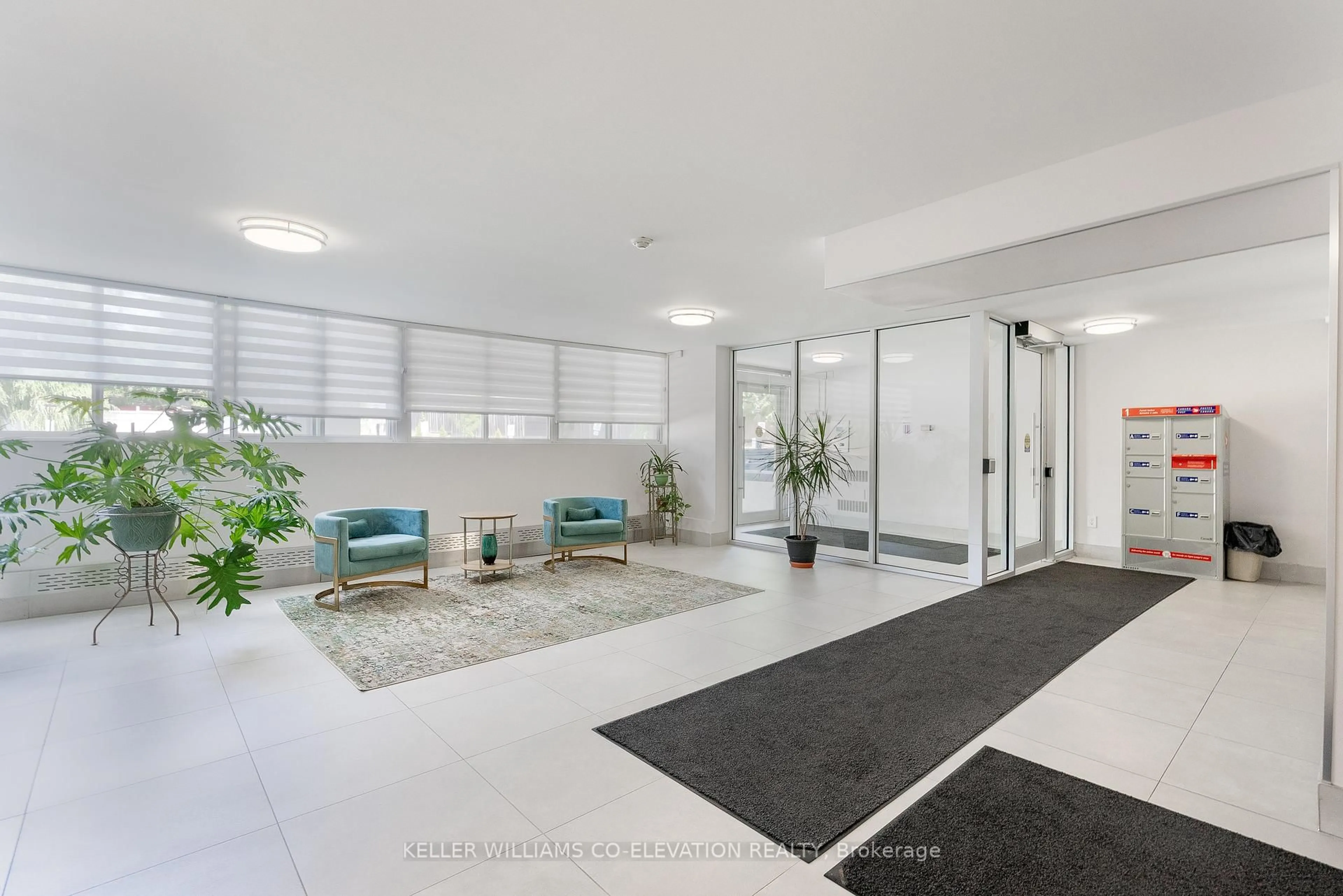 Indoor foyer for 11 Neilson Dr #202, Toronto Ontario M9C 1V4