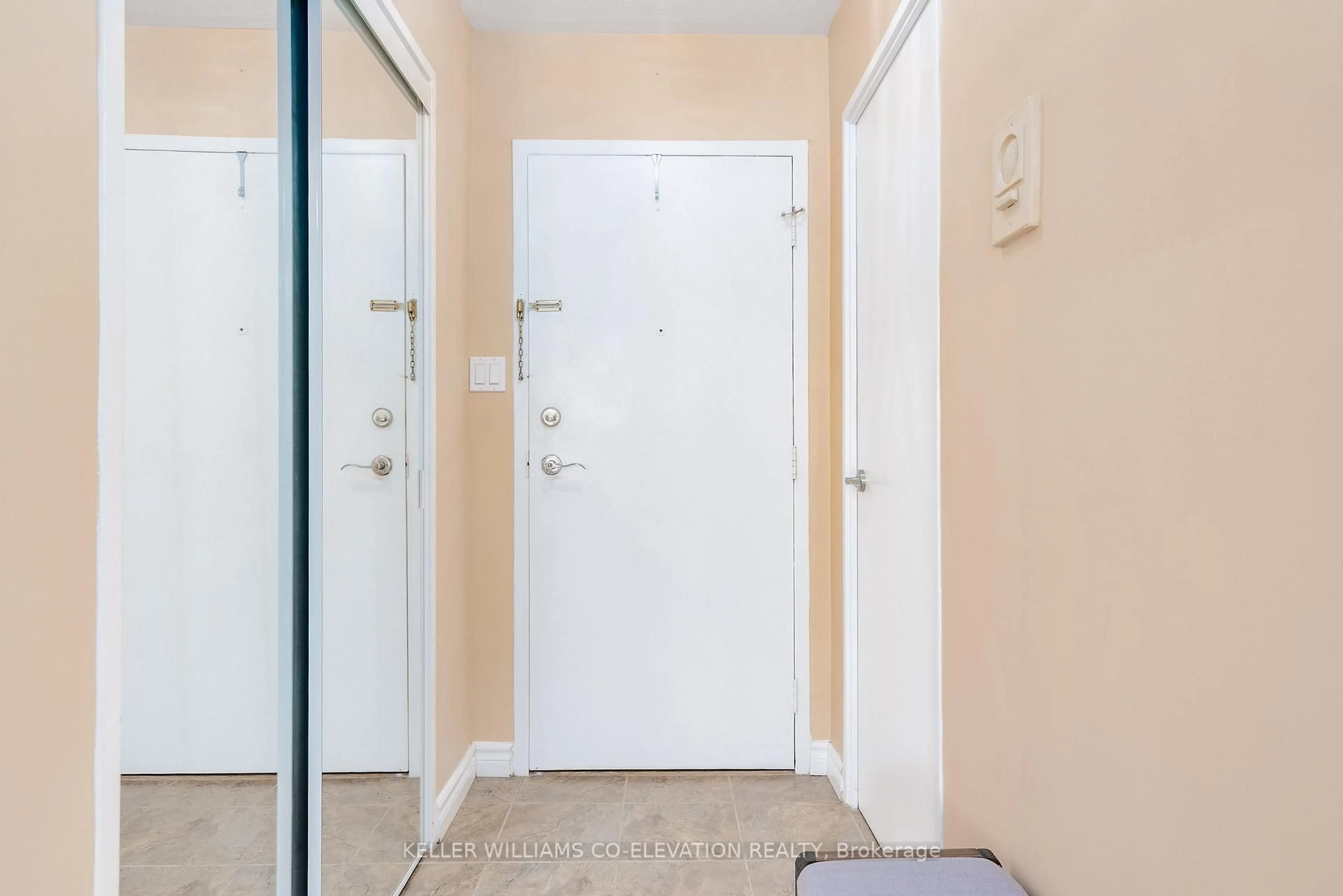 Indoor foyer for 11 Neilson Dr #202, Toronto Ontario M9C 1V4