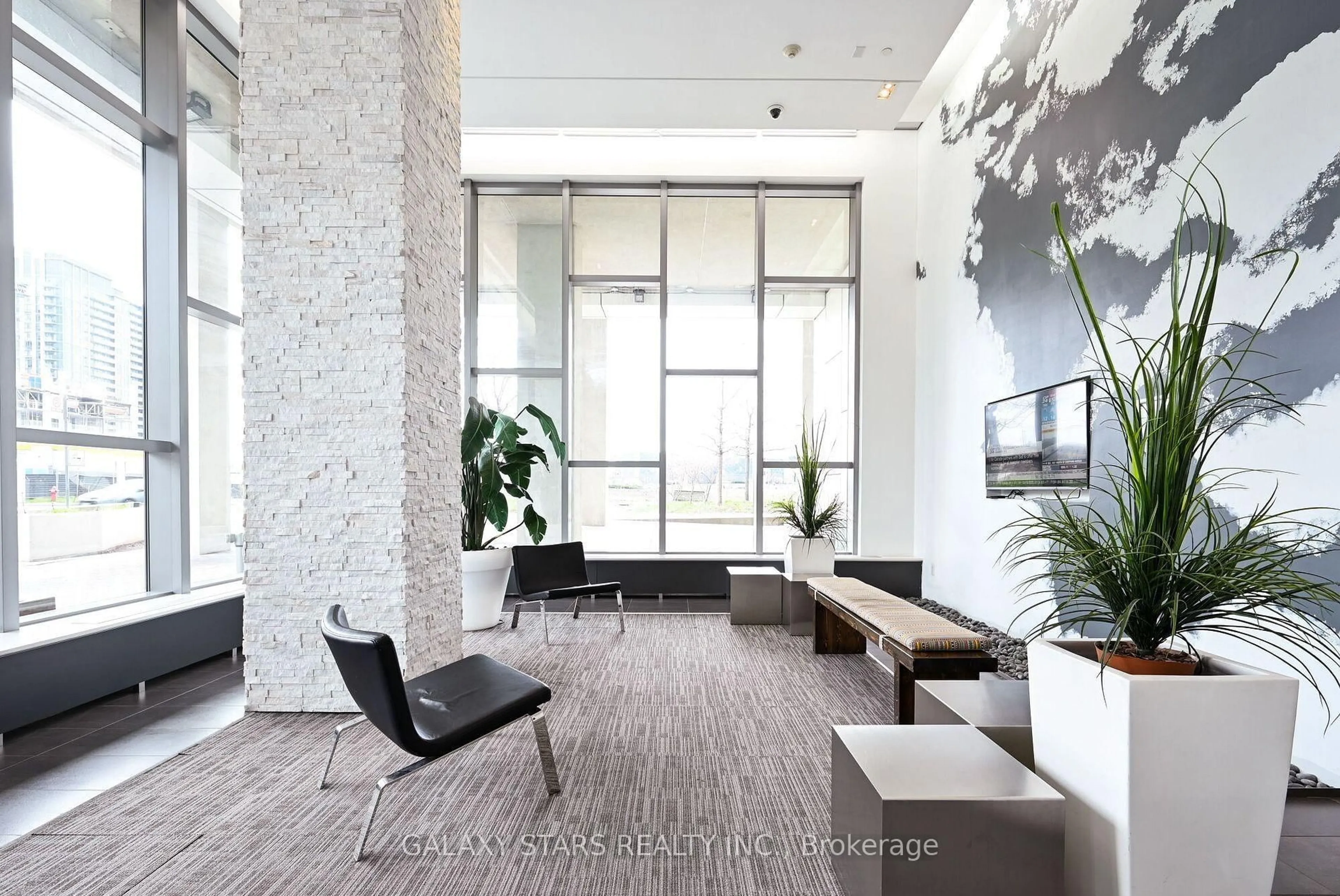 Indoor foyer for 360 Square One Dr #1905, Mississauga Ontario L5B 0G7