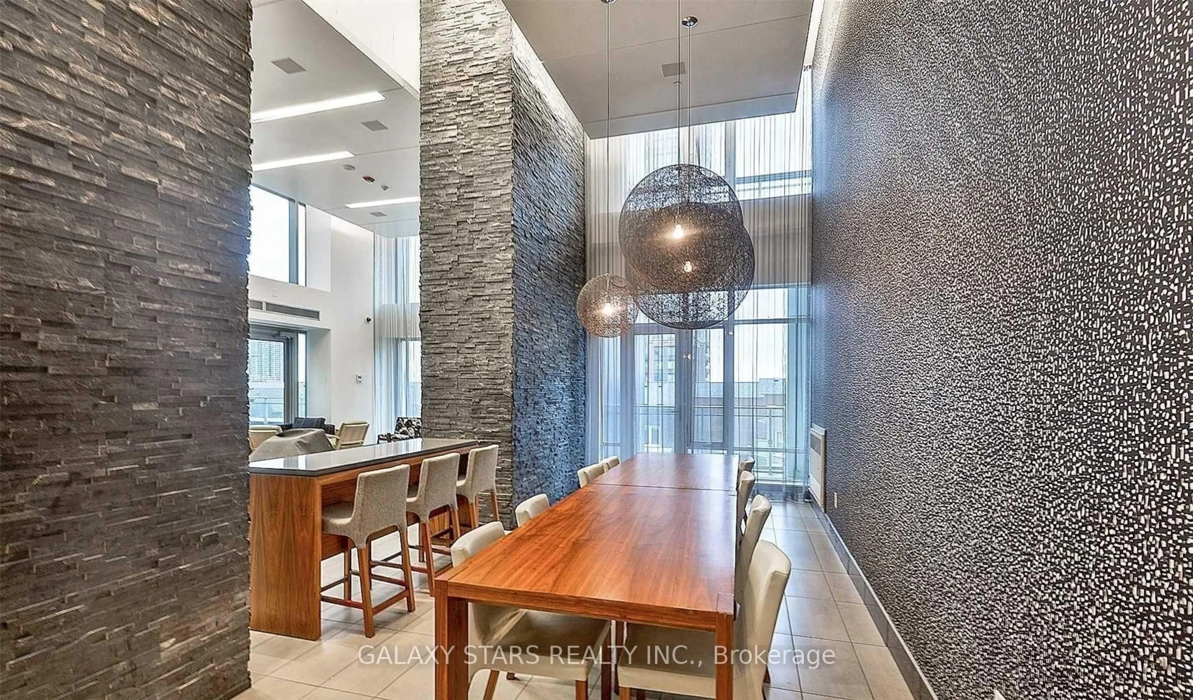 Unknown for 360 Square One Dr #1905, Mississauga Ontario L5B 0G7