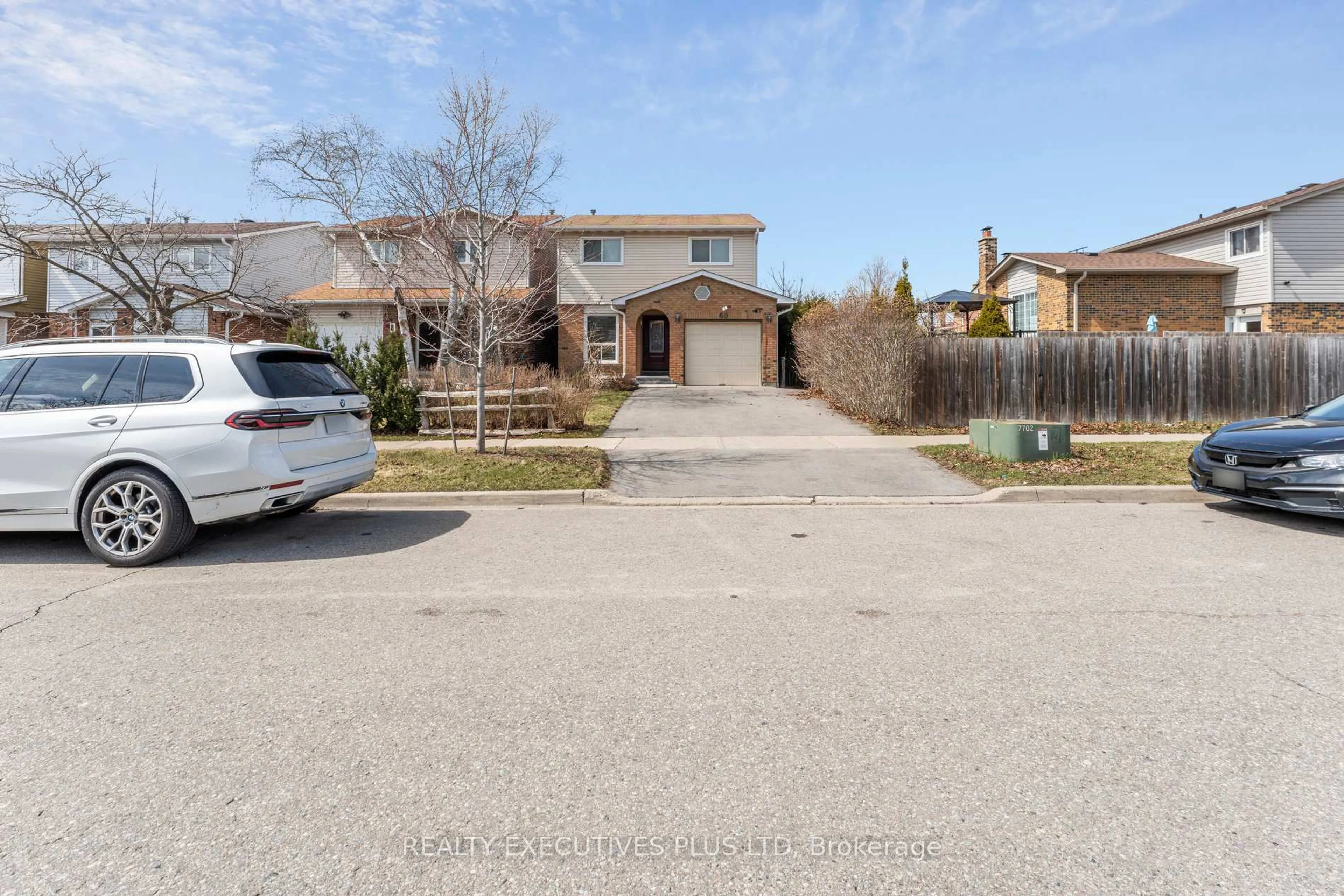A pic from outside/outdoor area/front of a property/back of a property/a pic from drone, street for 60 Pluto Dr, Brampton Ontario L6V 3W5