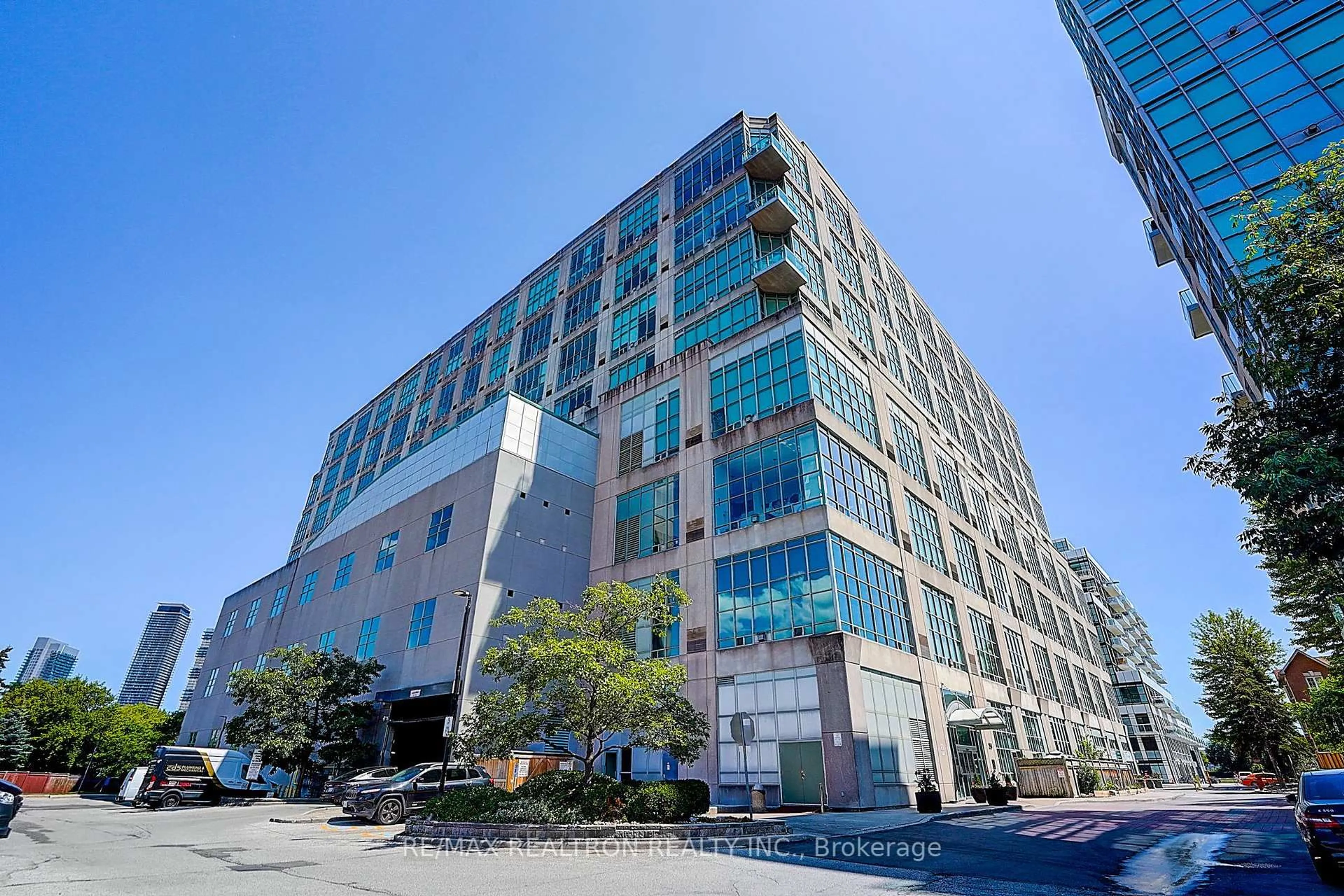 Indoor foyer for 250 Manitoba St #PH 802, Toronto Ontario M8Y 4G8