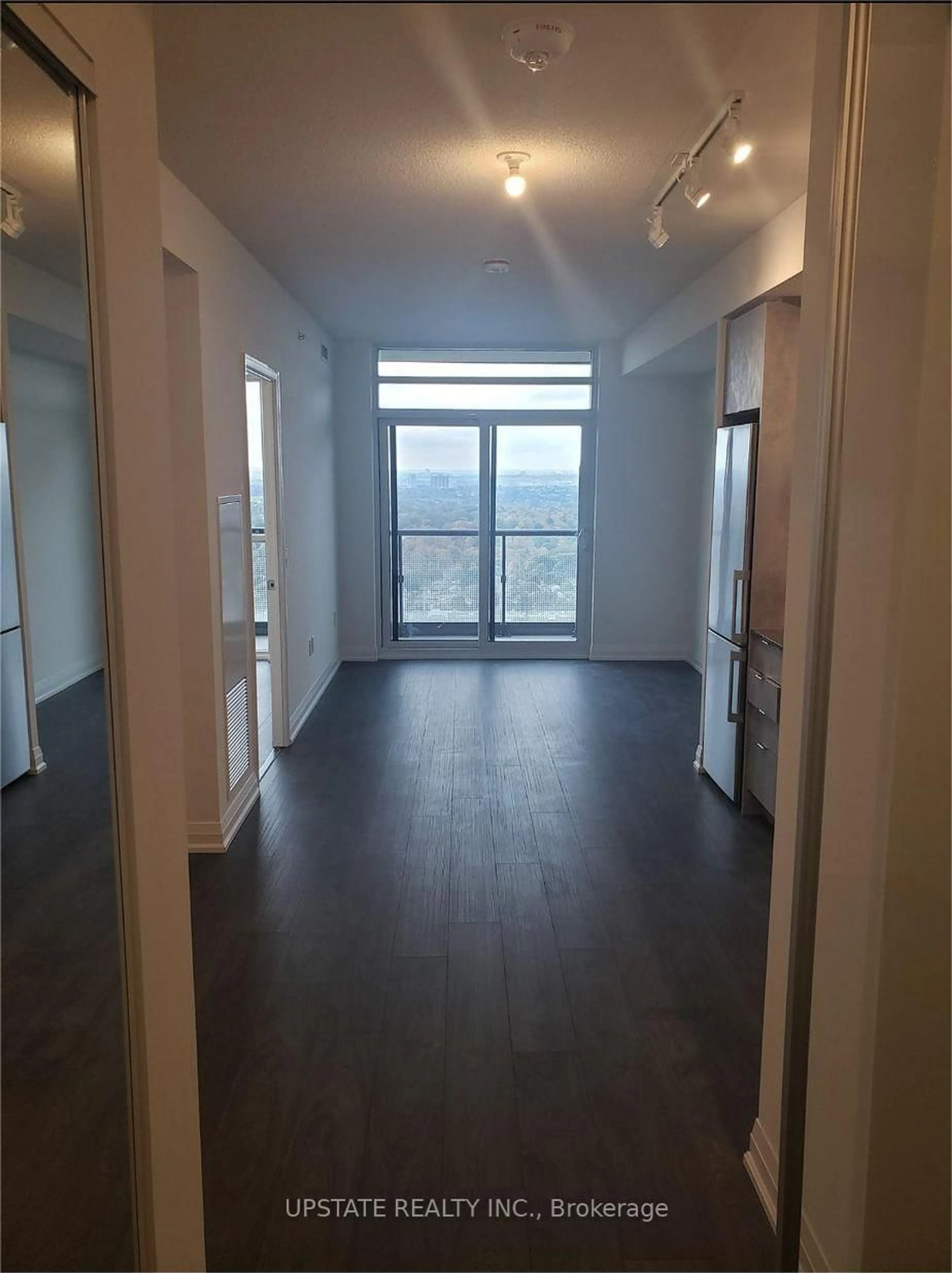 Indoor foyer for 30 Gibbs Rd #710, Toronto Ontario M9B 0E4