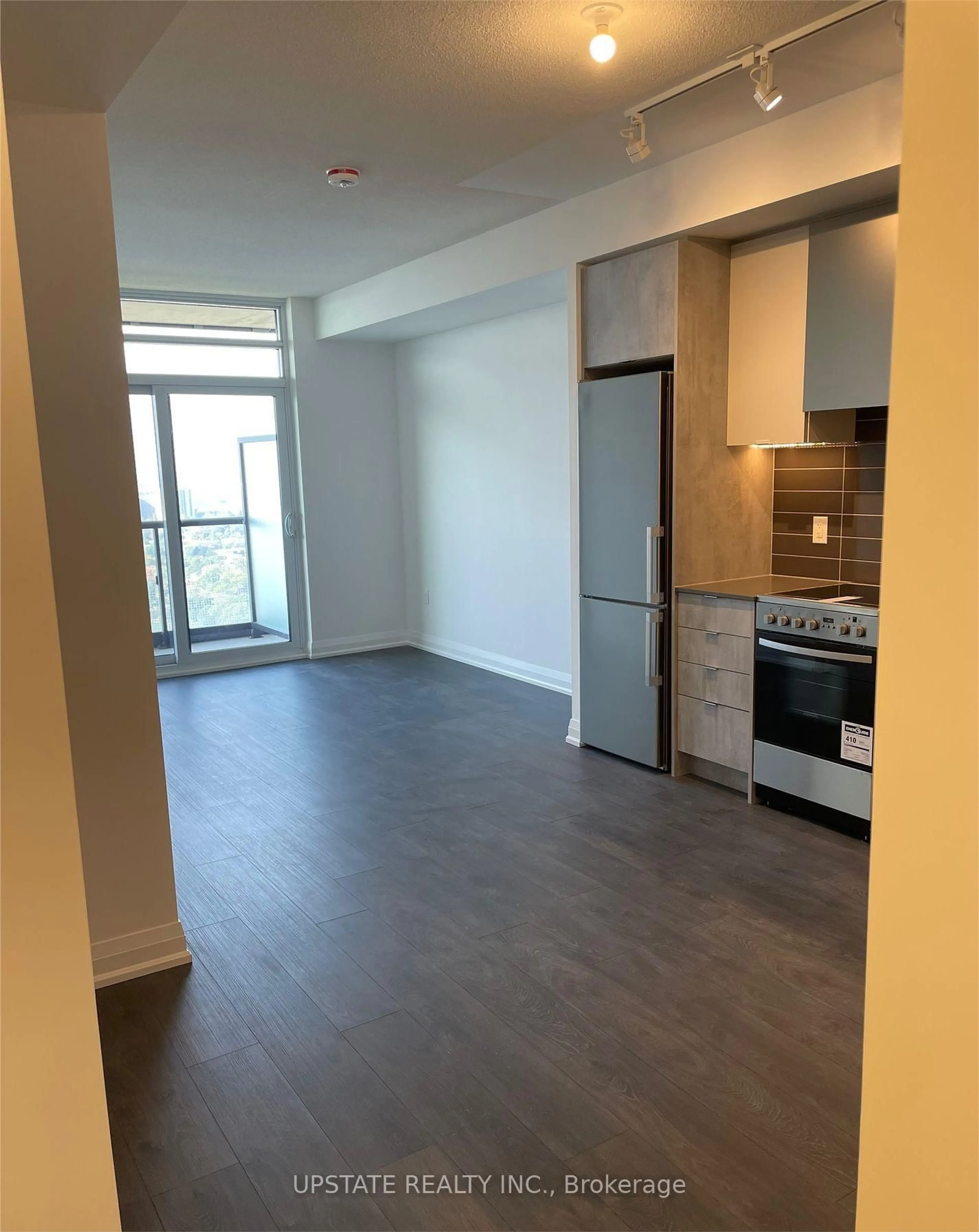 A pic of a room for 30 Gibbs Rd #710, Toronto Ontario M9B 0E4