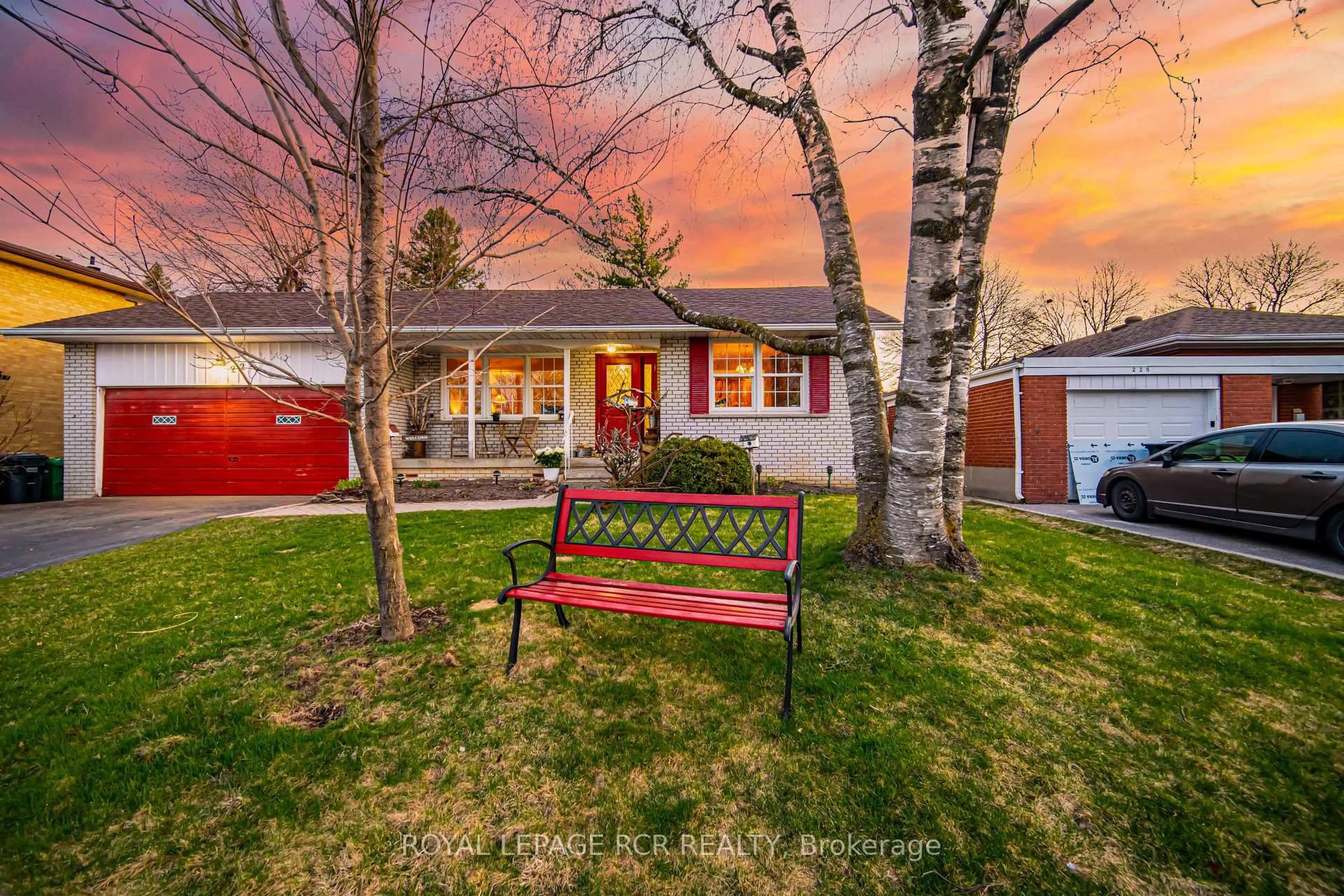 A pic from outside/outdoor area/front of a property/back of a property/a pic from drone, street for 227 Elizabeth St, Brampton Ontario L6Y 1S2