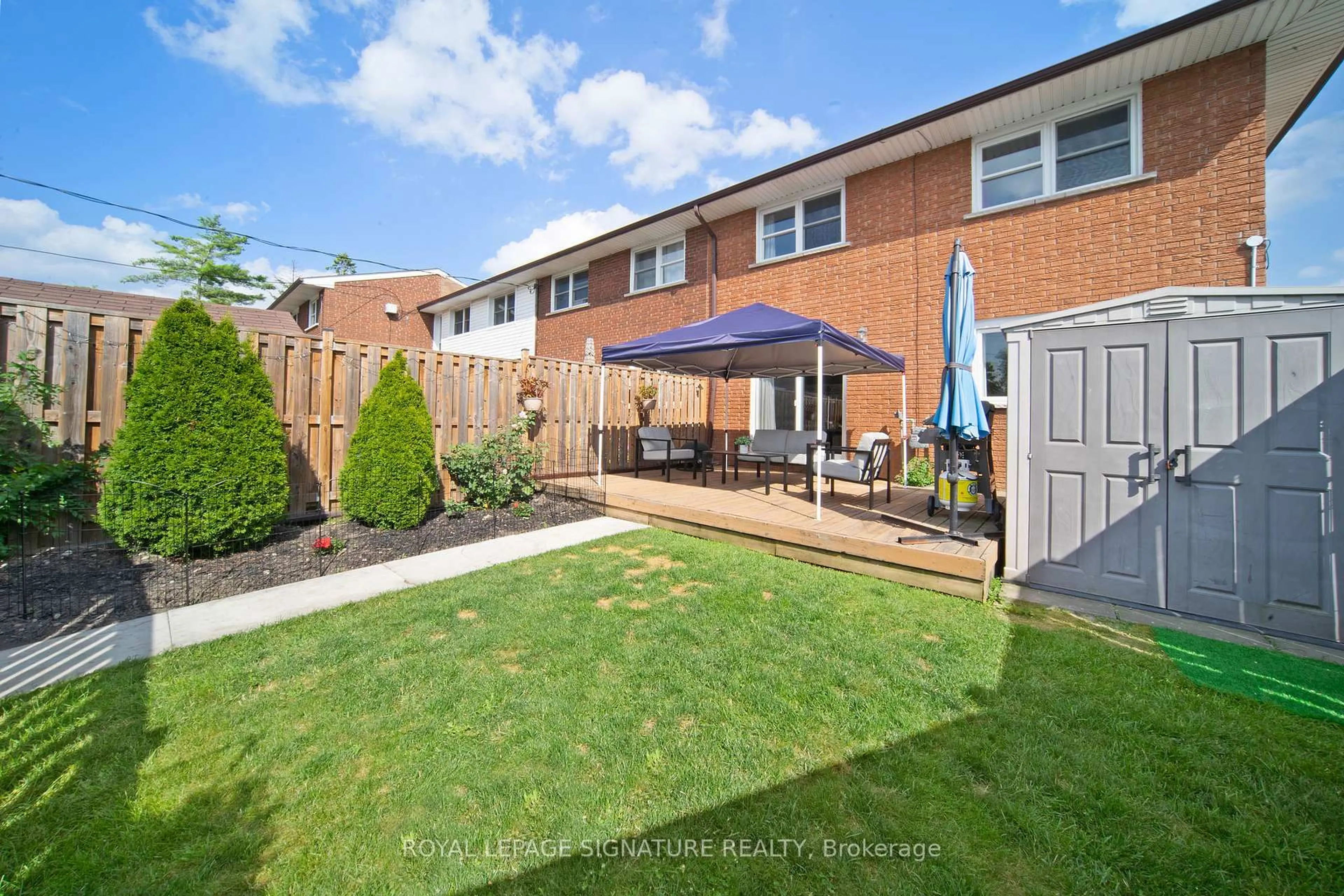 Patio, street for 2027 Bluefields Dr #2, Burlington Ontario L7P 1J9