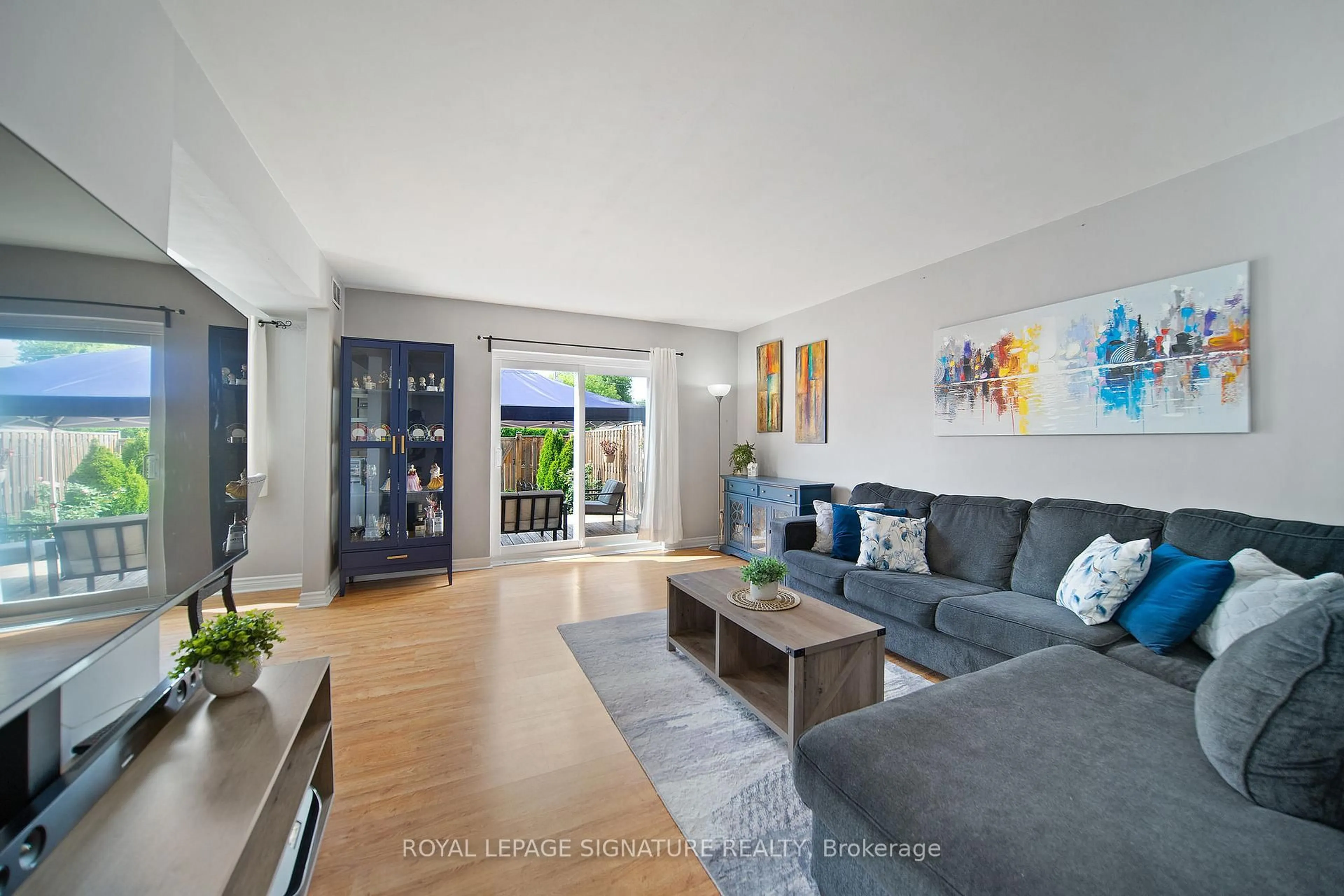 Living room with furniture, unknown for 2027 Bluefields Dr #2, Burlington Ontario L7P 1J9