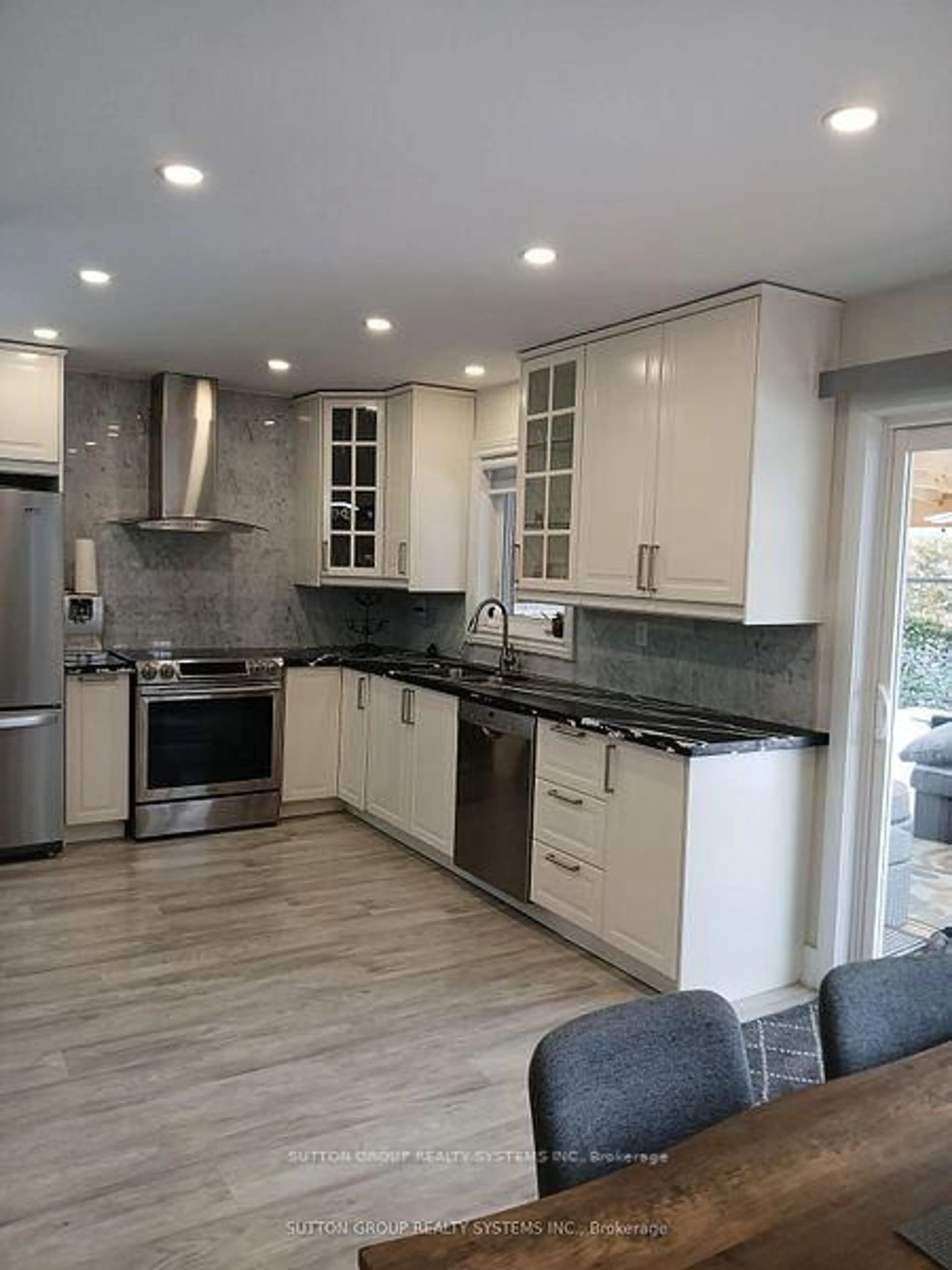 Open concept kitchen, unknown for 6807 Gracefield Dr, Mississauga Ontario L5N 6T6