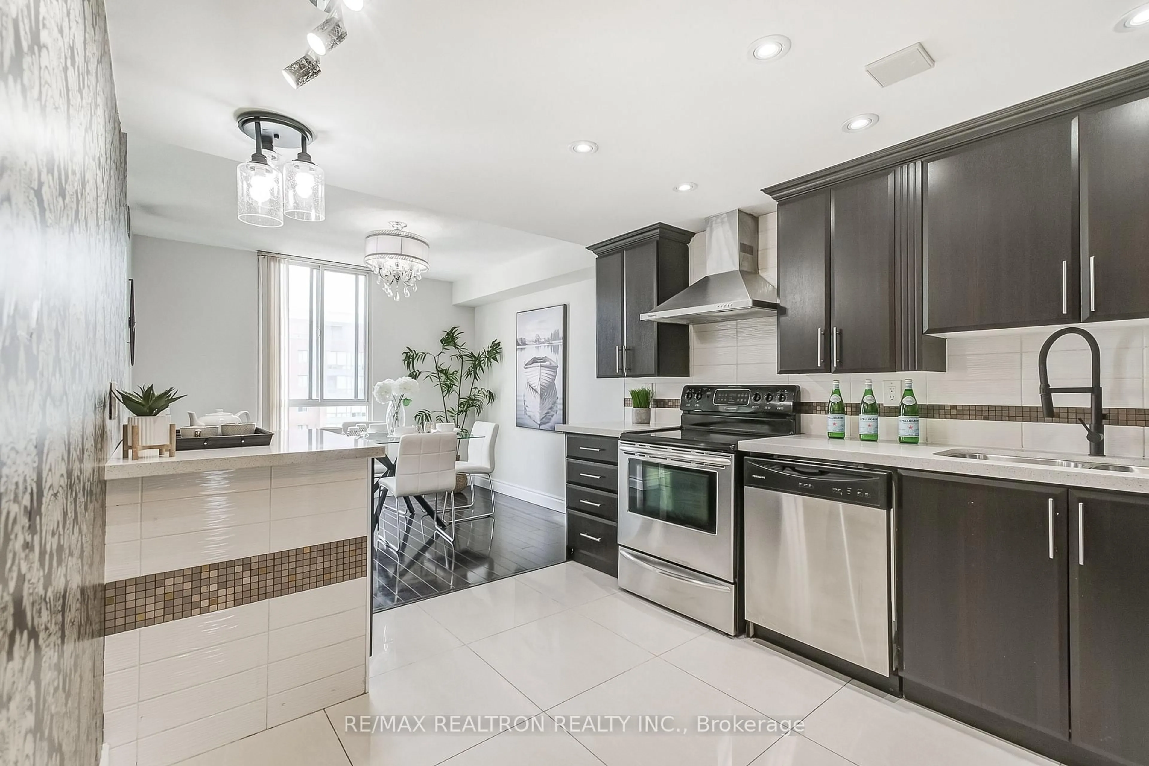 Contemporary kitchen, ceramic/tile floor for 145 Hillcrest Ave #2211, Mississauga Ontario L5B 3Z1