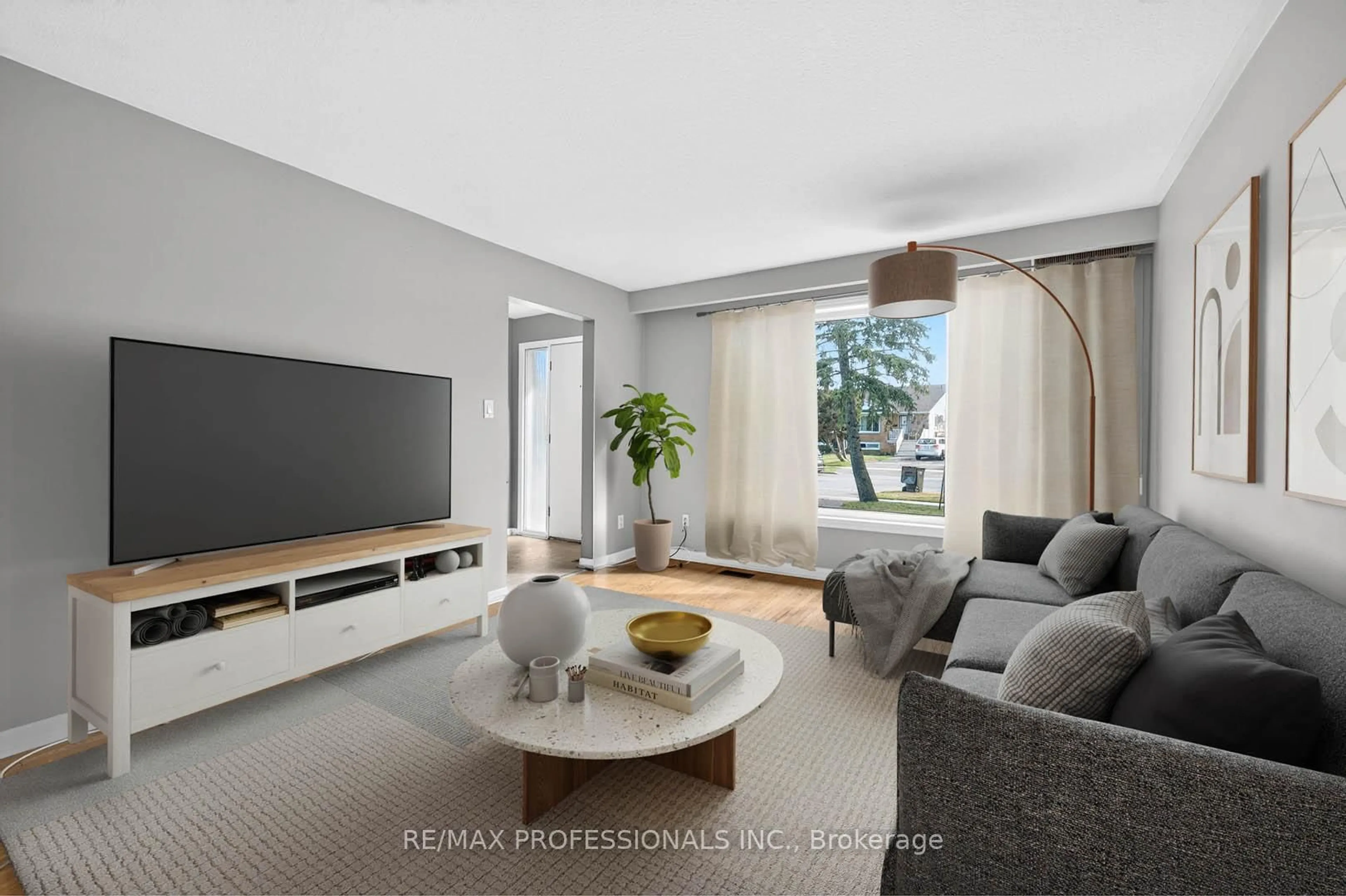 Living room with furniture, unknown for 1784 Sandgate Cres, Mississauga Ontario L5J 2E8