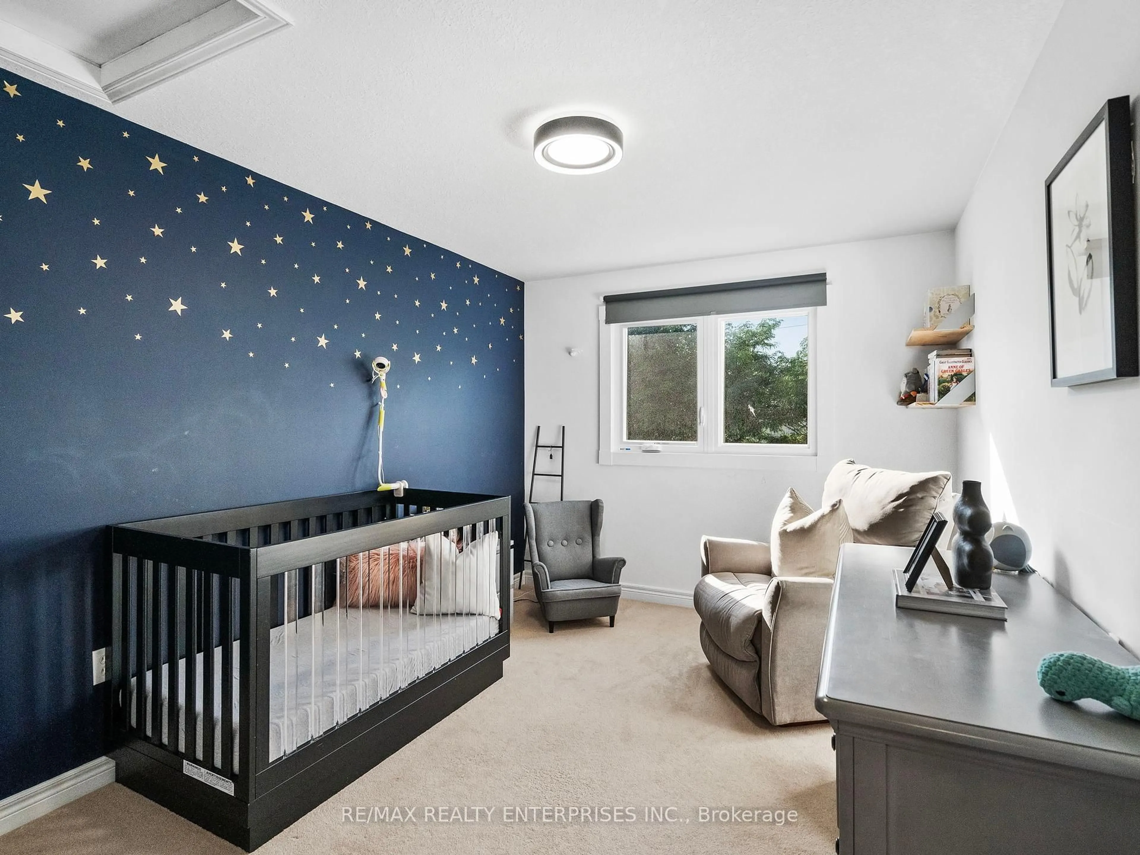A pic of a room for 30 Beardmore Cres, Halton Hills Ontario L7J 2Y9