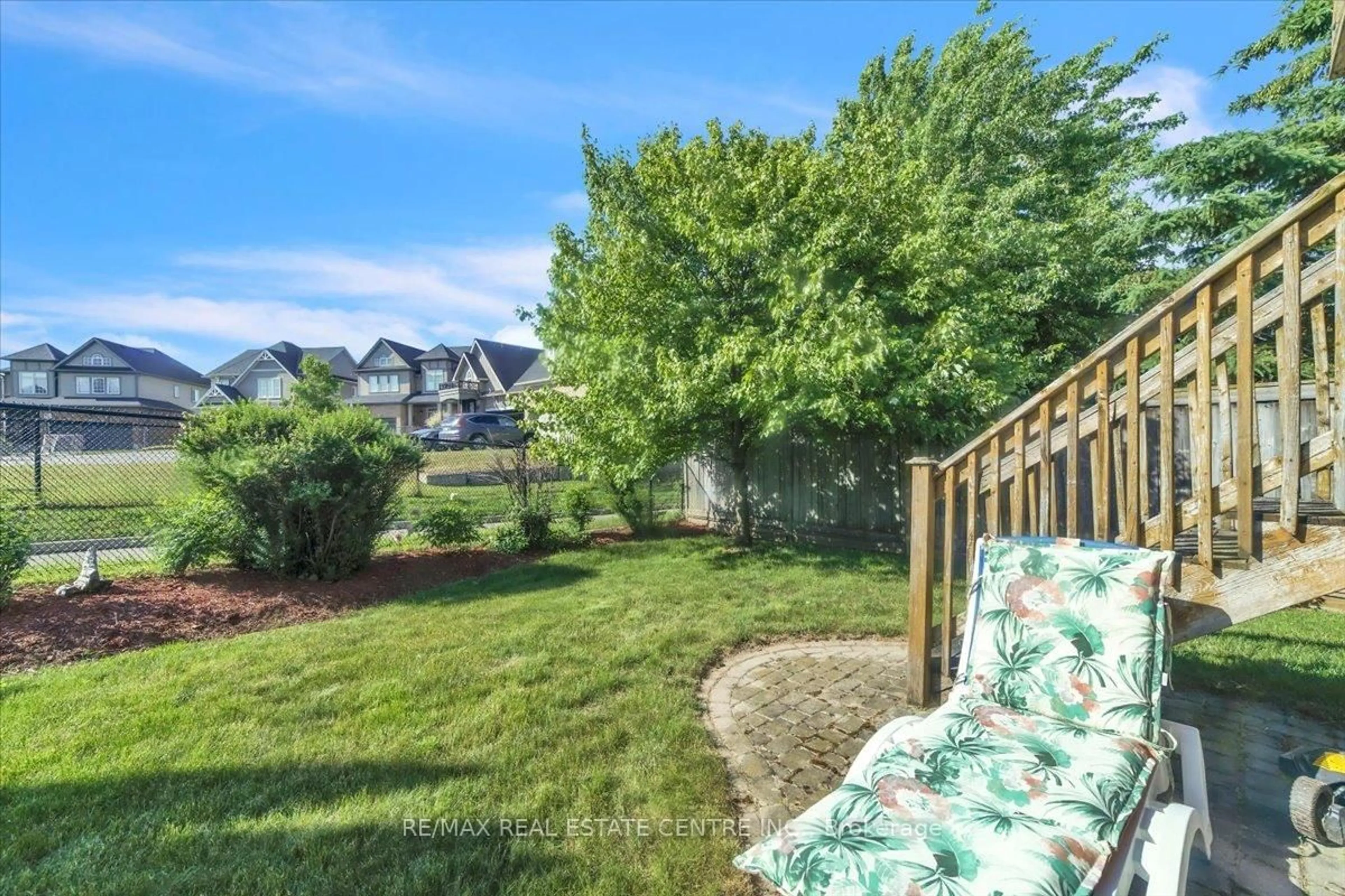 Patio, water/lake/river/ocean view for 35 Cameron Crt, Orangeville Ontario L9W 5G8