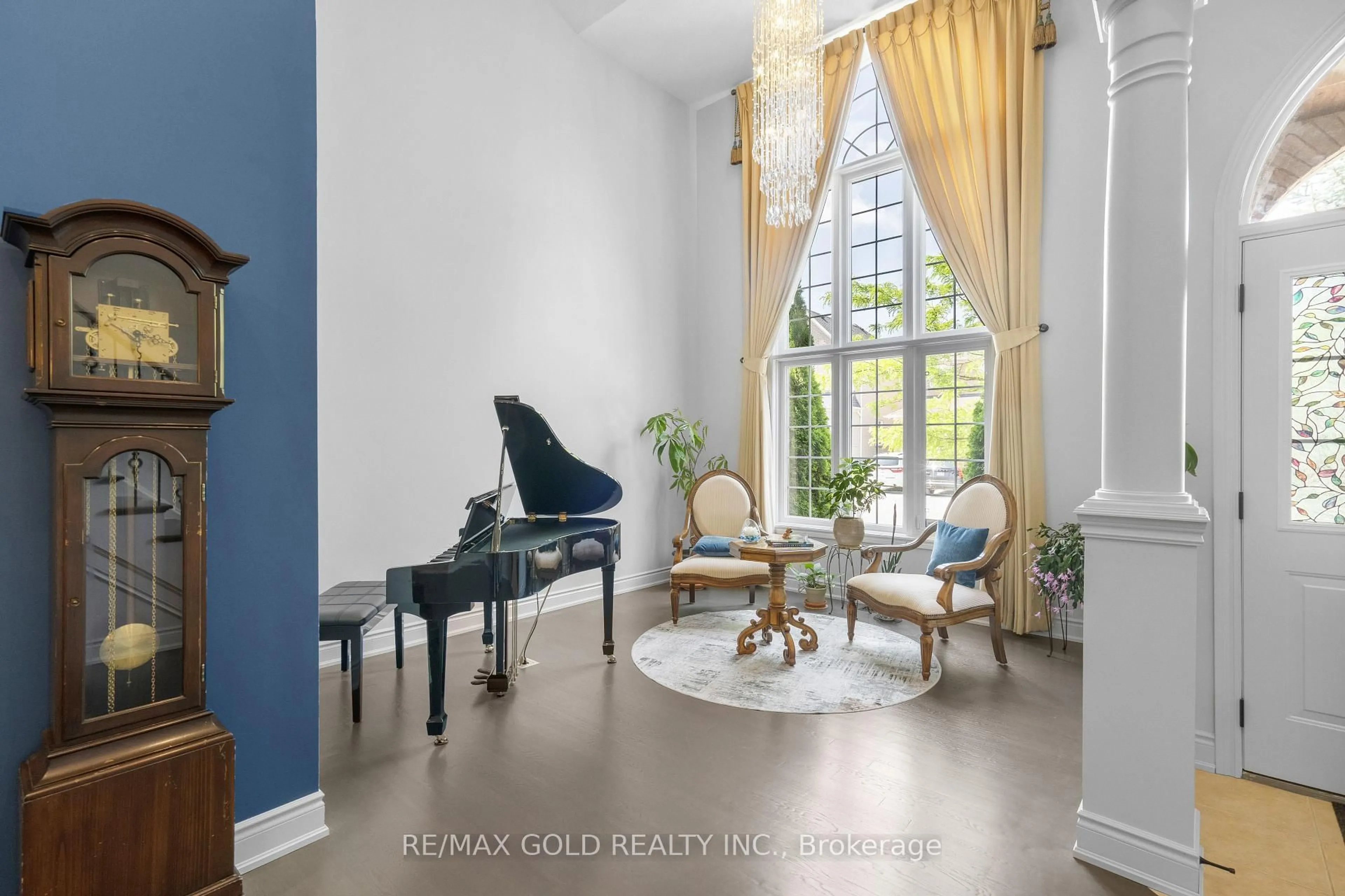Indoor entryway for 23 Darren Rd, Brampton Ontario L6P 1Z6