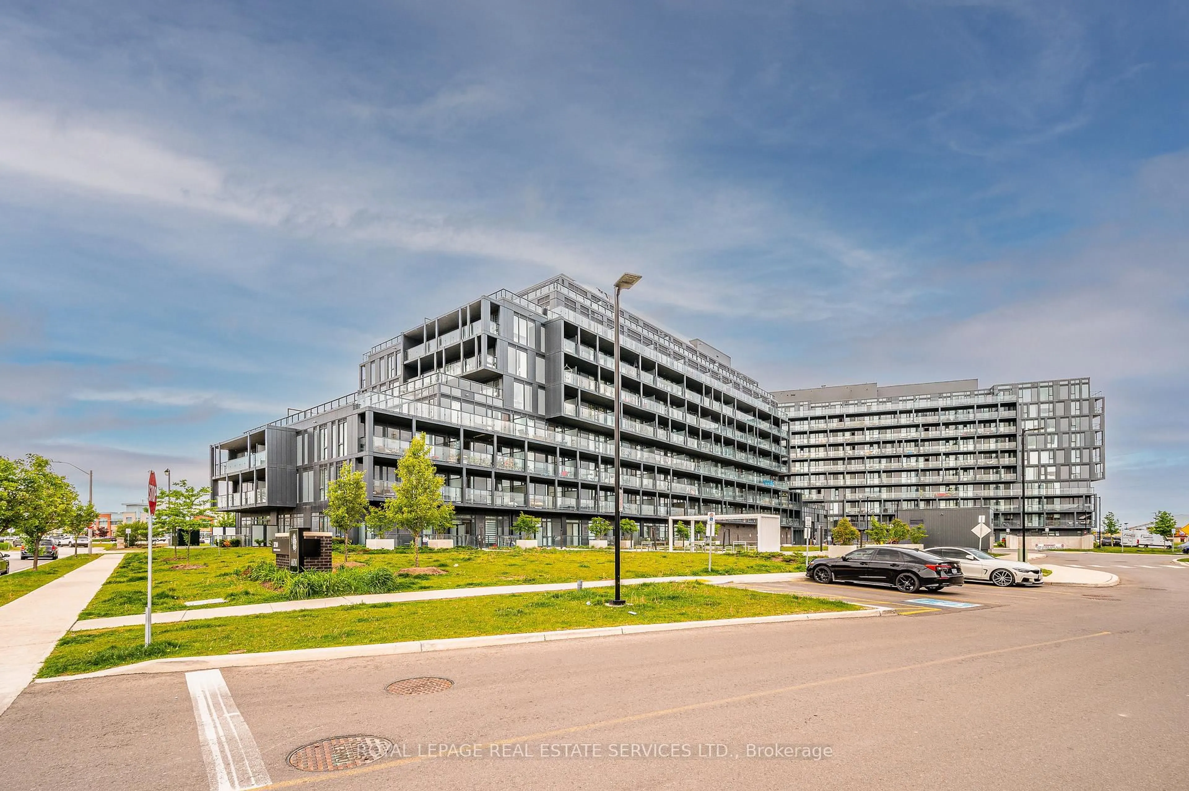 Blurry image for 3210 Dakota Common #A805, Burlington Ontario L7M 2A8