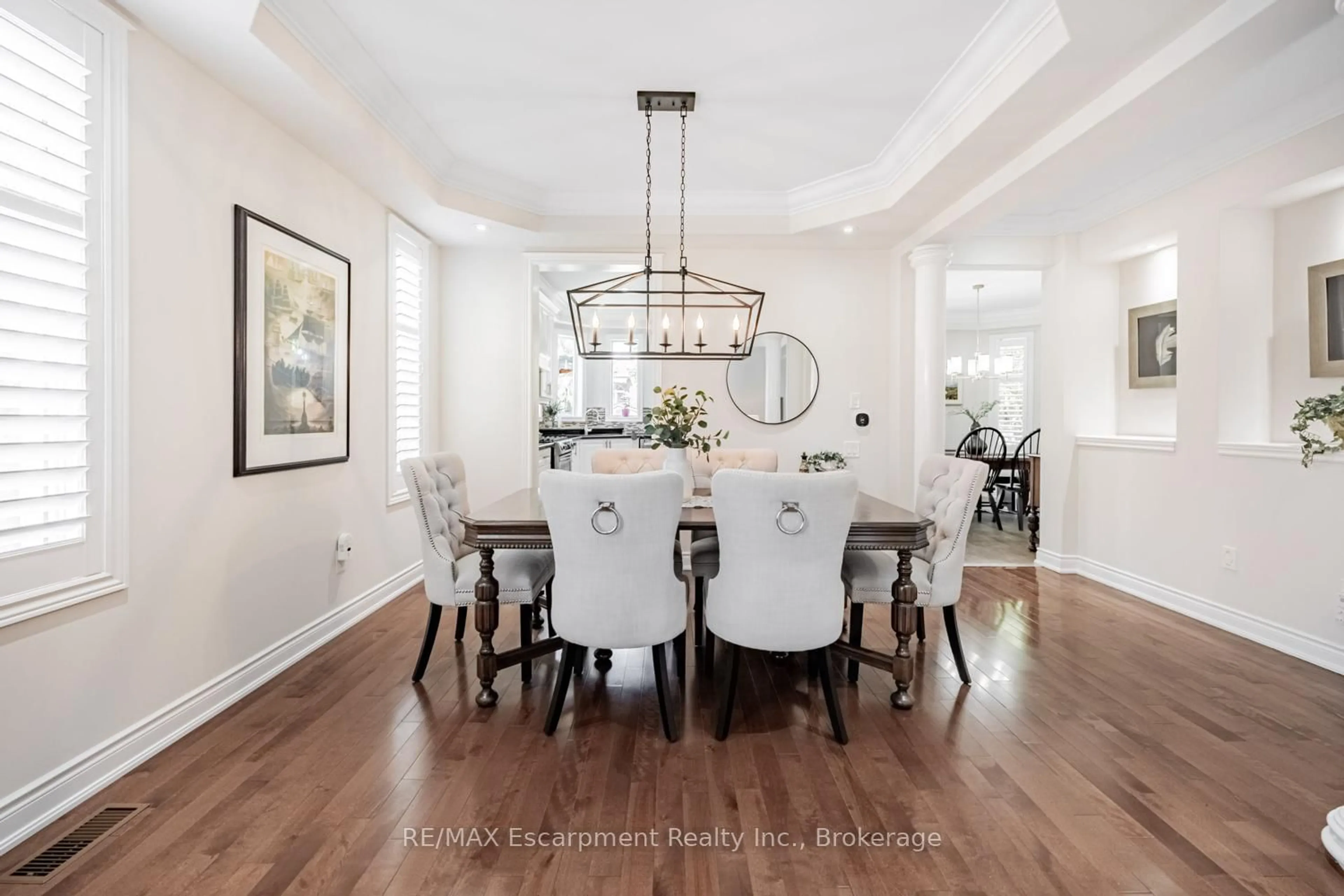 Dining room, unknown for 130 Innville Cres, Oakville Ontario L6L 0B8