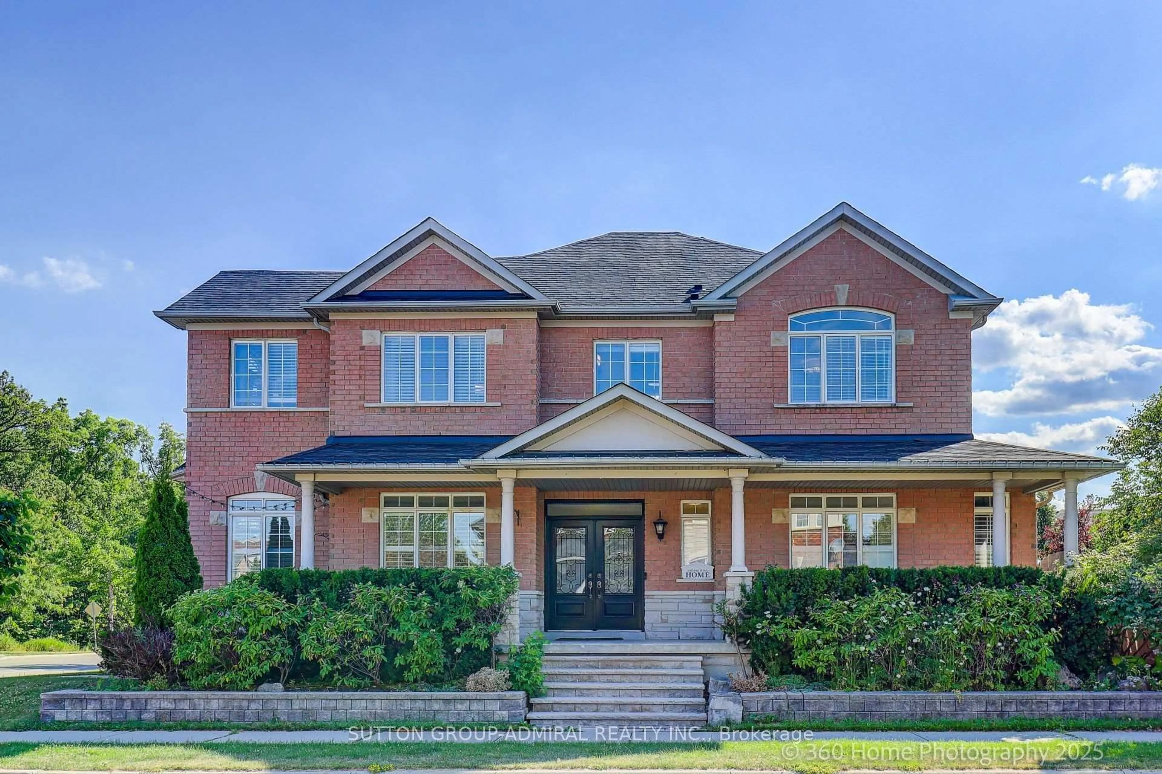 Home with brick exterior material, street for 1065 Woodward Ave, Milton Ontario L9T 5Y2