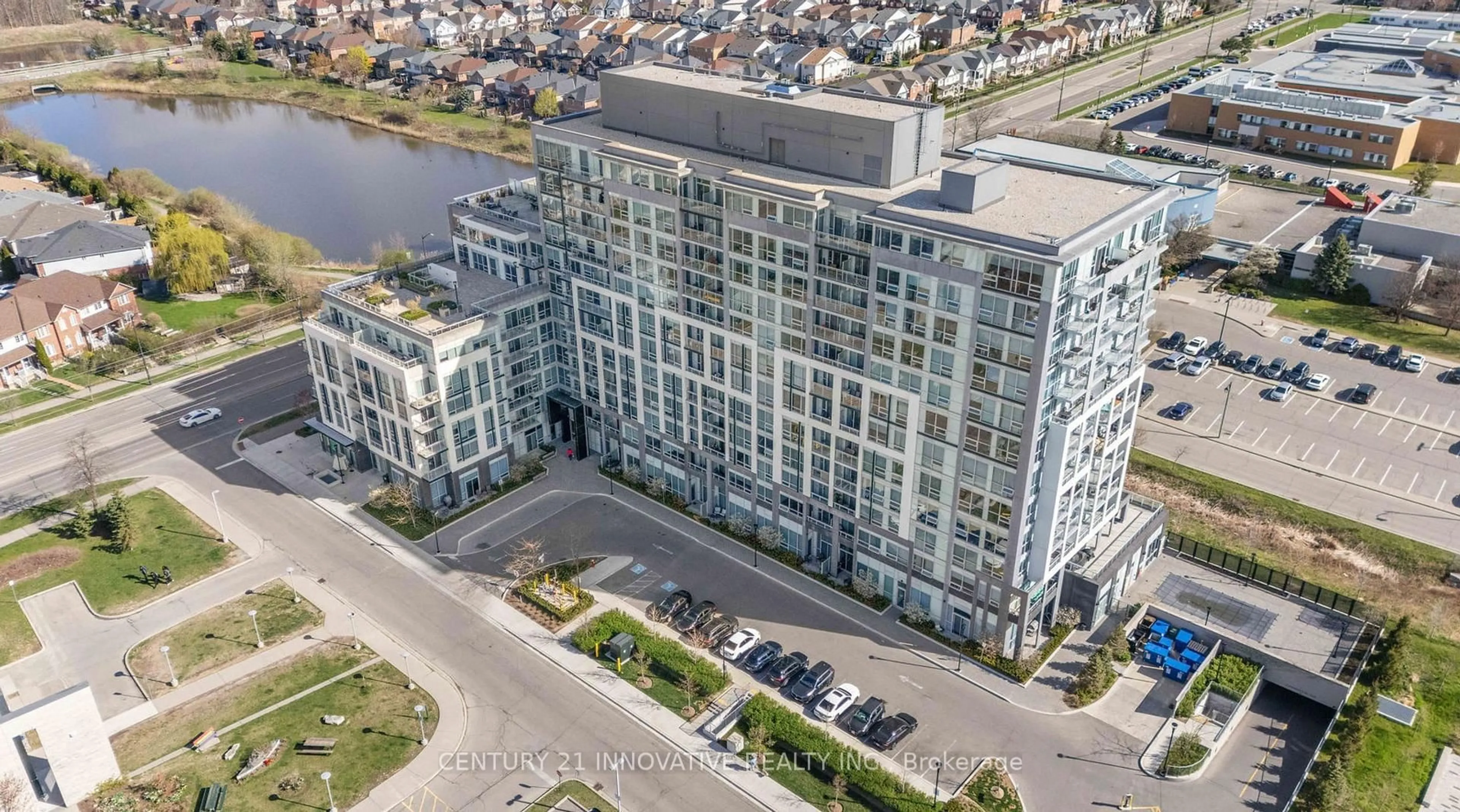 A pic from outside/outdoor area/front of a property/back of a property/a pic from drone, unknown for 1050 Main St St #520, Milton Ontario L9T 9M3