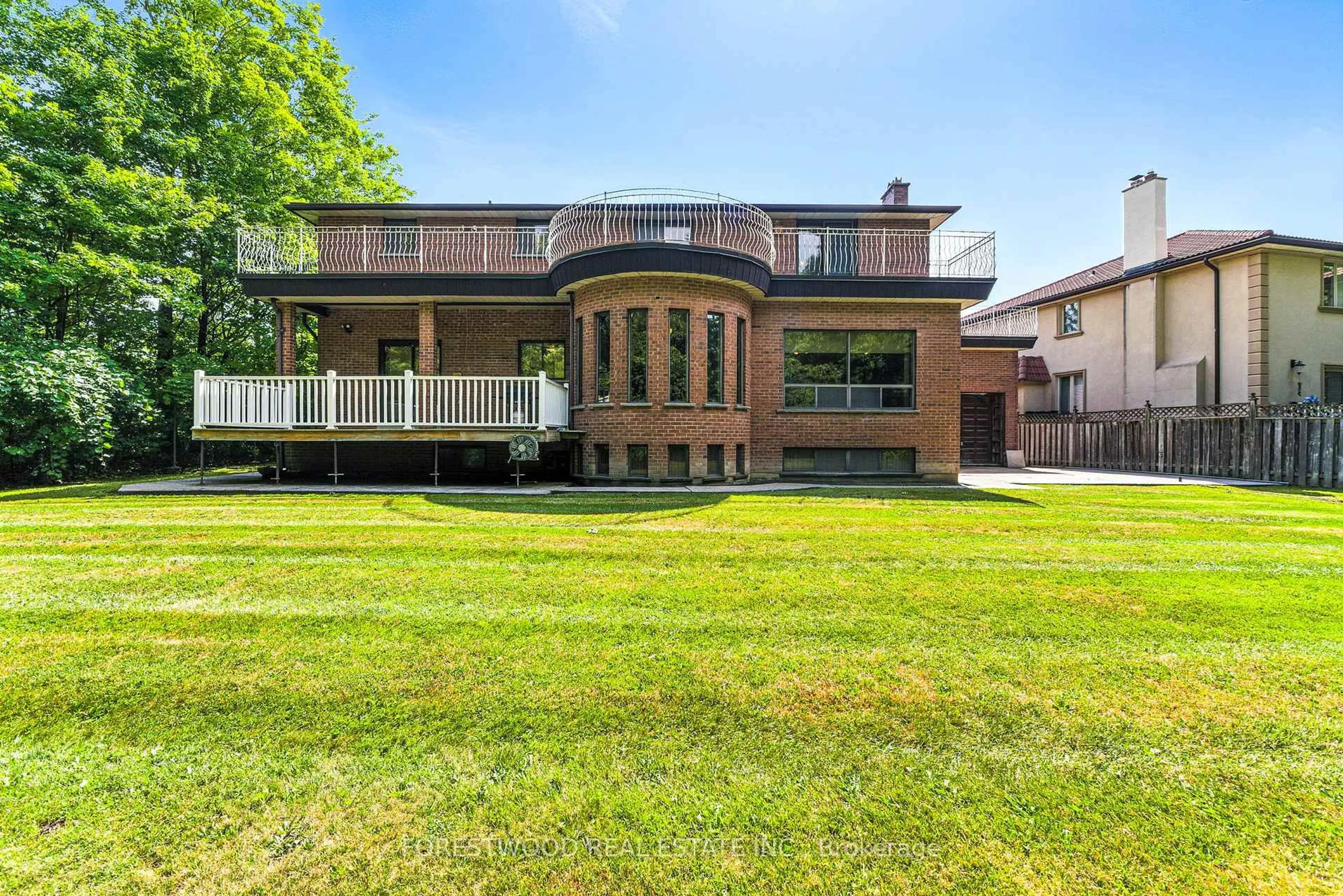 Unknown for 1998 Beechknoll Crt, Mississauga Ontario L4W 3Y7