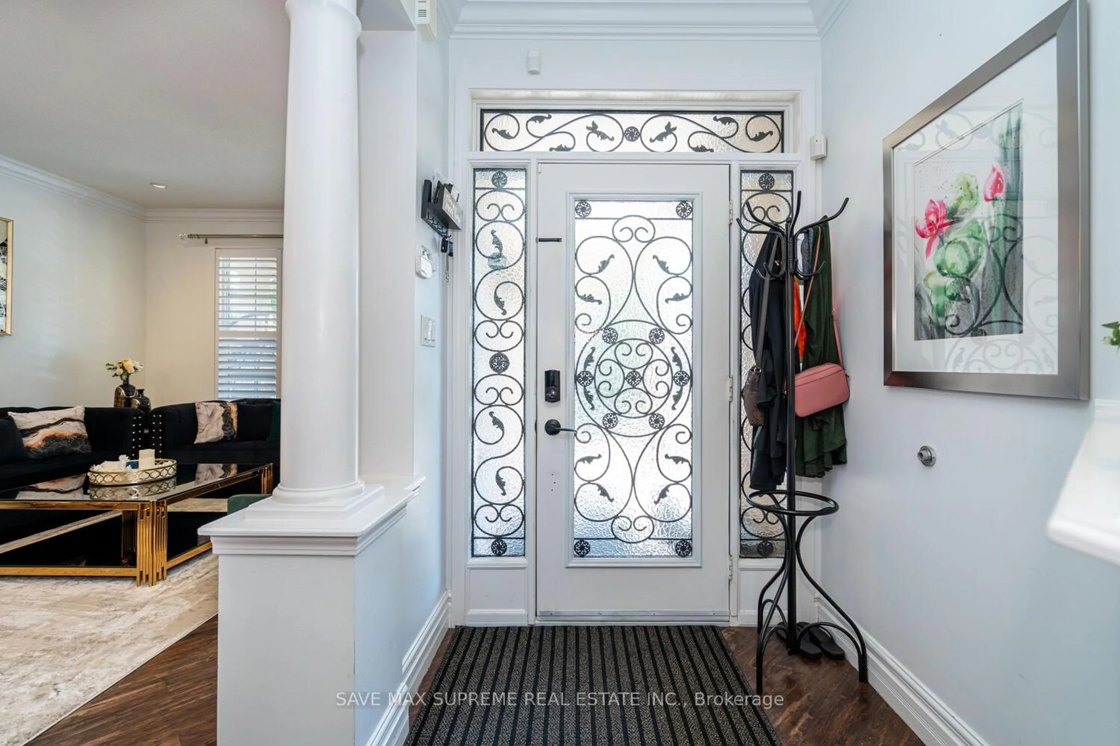 Indoor entryway for 424 Tonelli Lane, Milton Ontario L9T 0N4