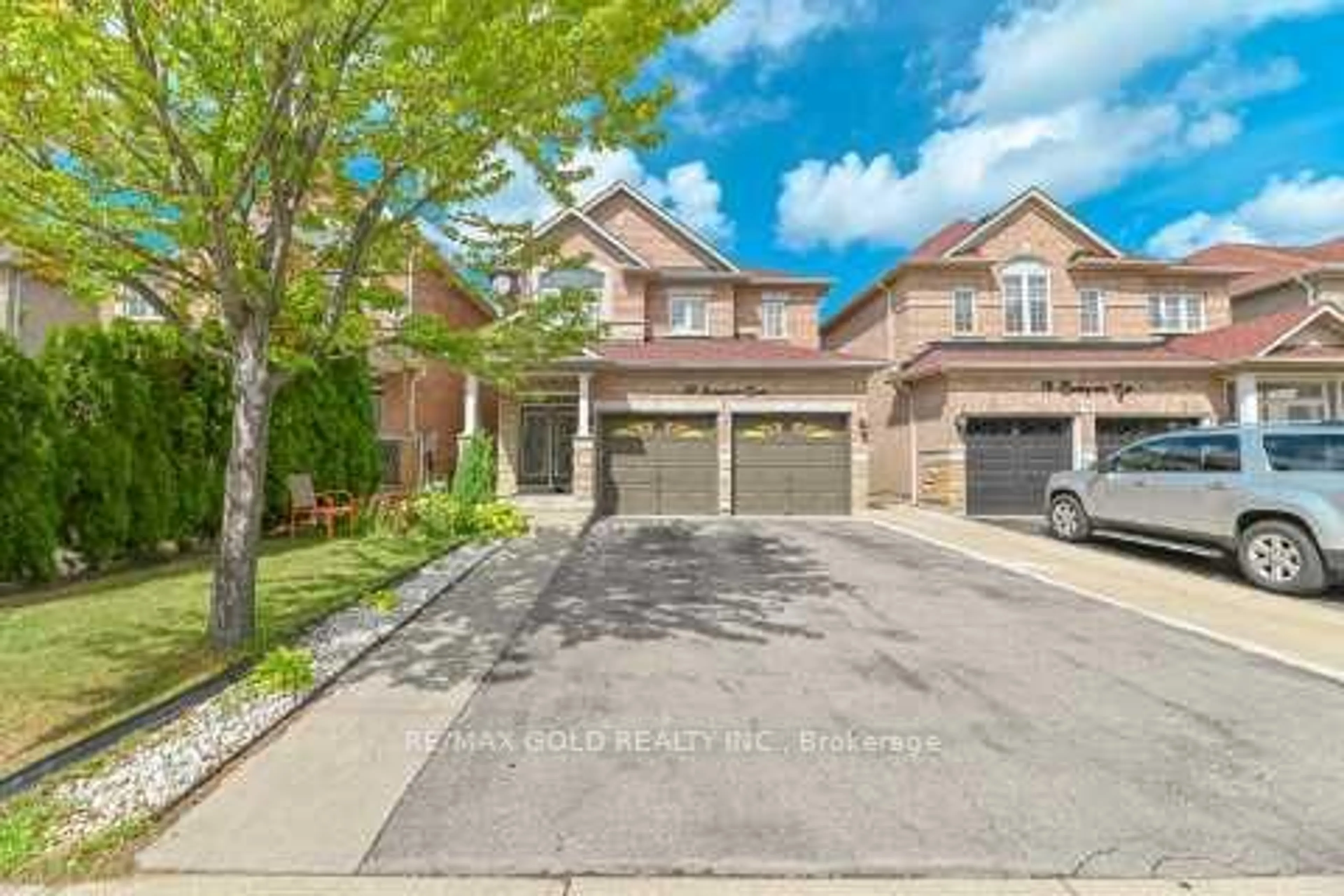 Home with brick exterior material, street for 21 Sunnyvale Gate, Brampton Ontario L6S 6J3