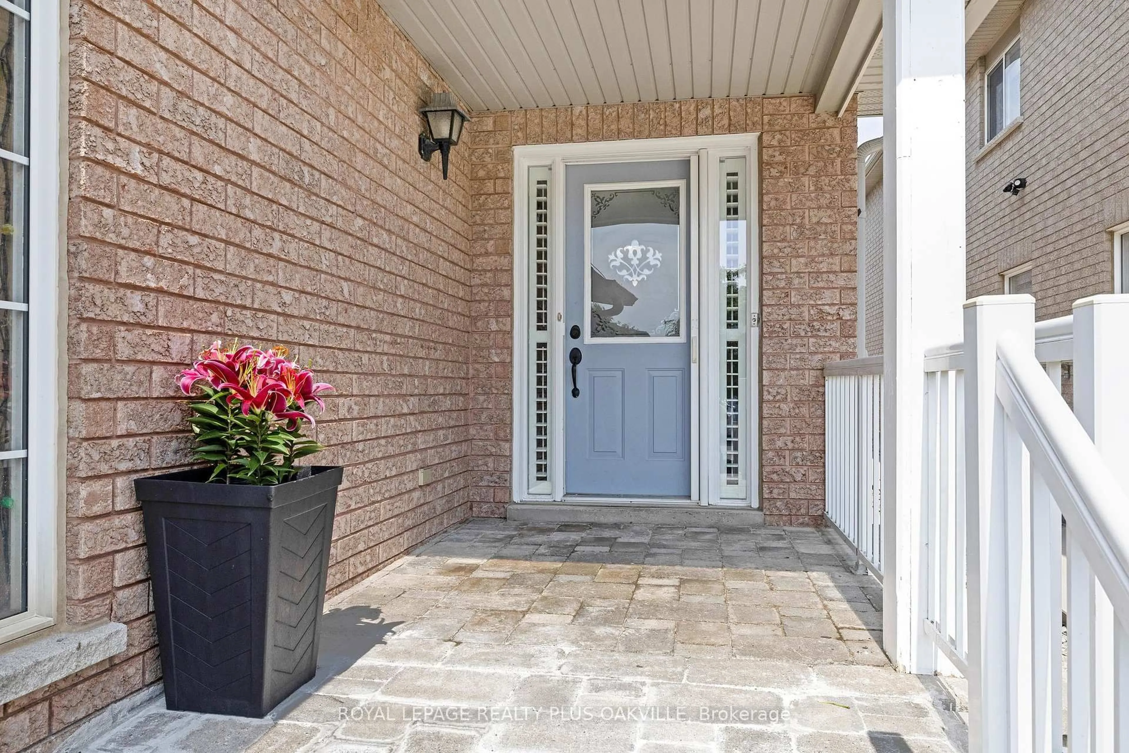 Indoor entryway for 3368 Crimson King Circ, Mississauga Ontario L5N 8N1