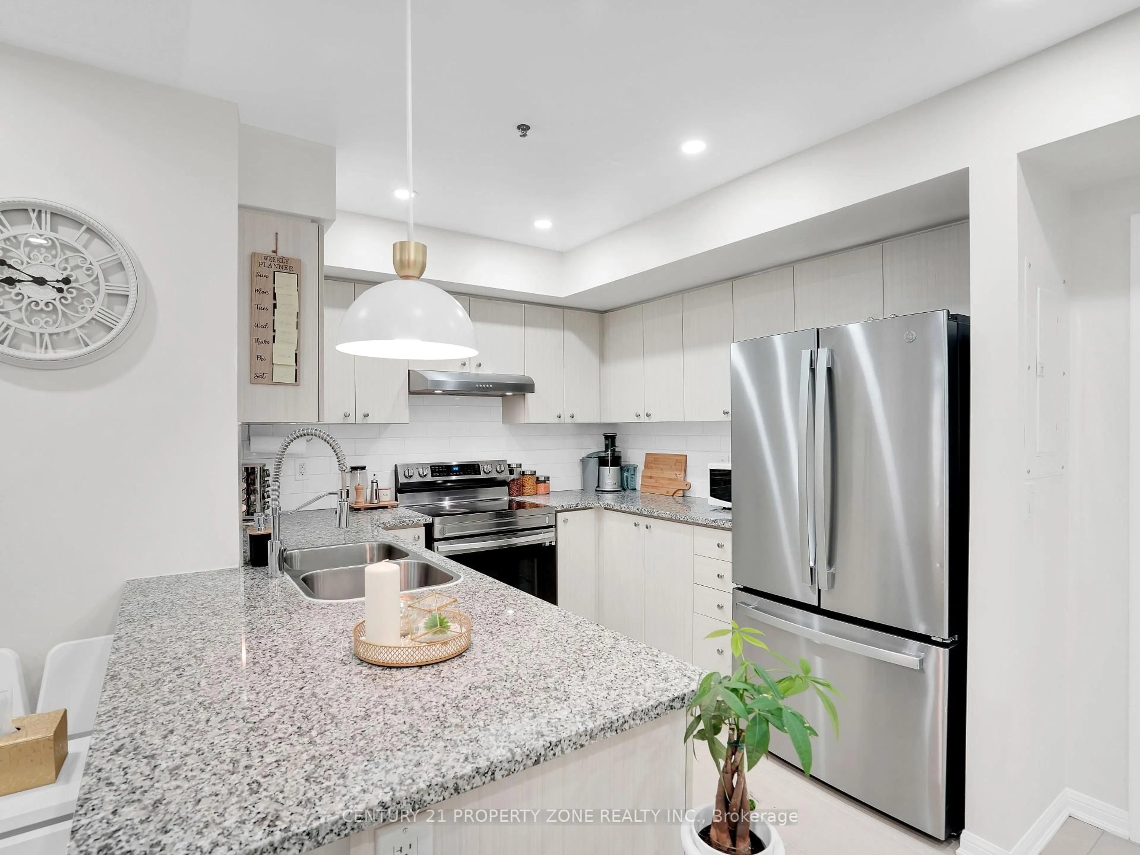 Open concept kitchen, ceramic/tile floor for 70 Baycliffe Cres #205, Brampton Ontario L7A 0Z5