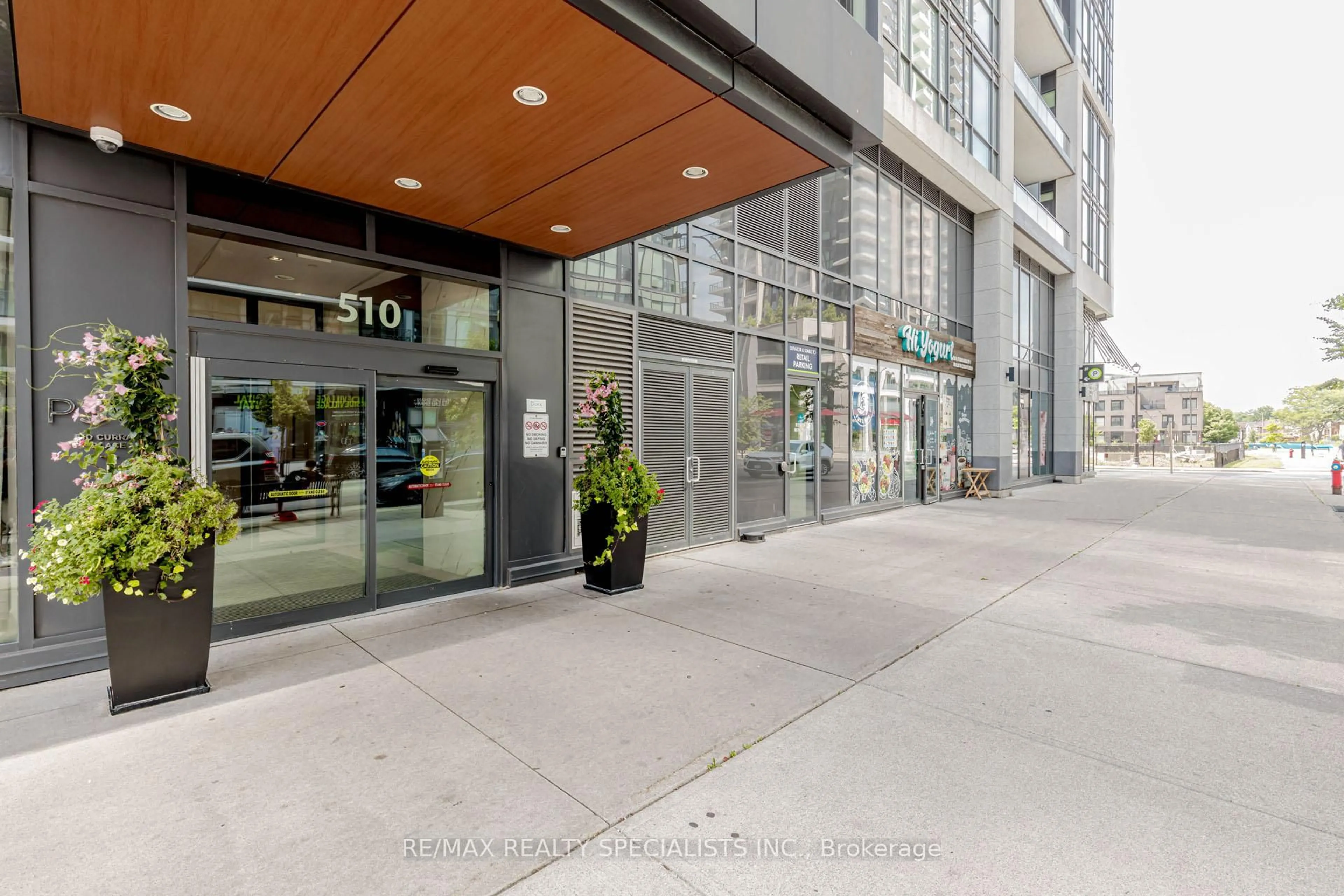 Indoor foyer for 510 Curran Pl #3008, Mississauga Ontario L5B 0G4