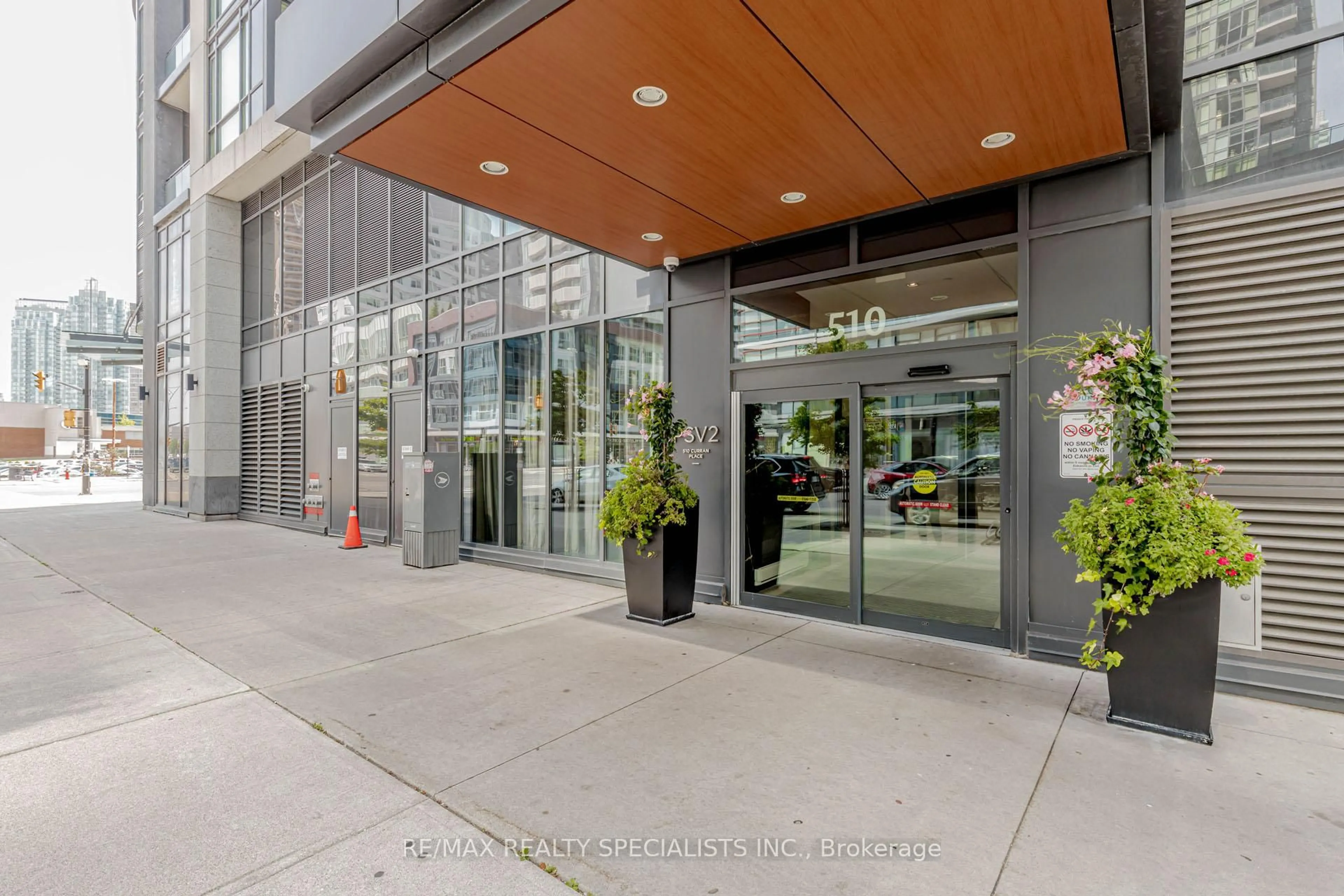 Indoor foyer for 510 Curran Pl #3008, Mississauga Ontario L5B 0G4