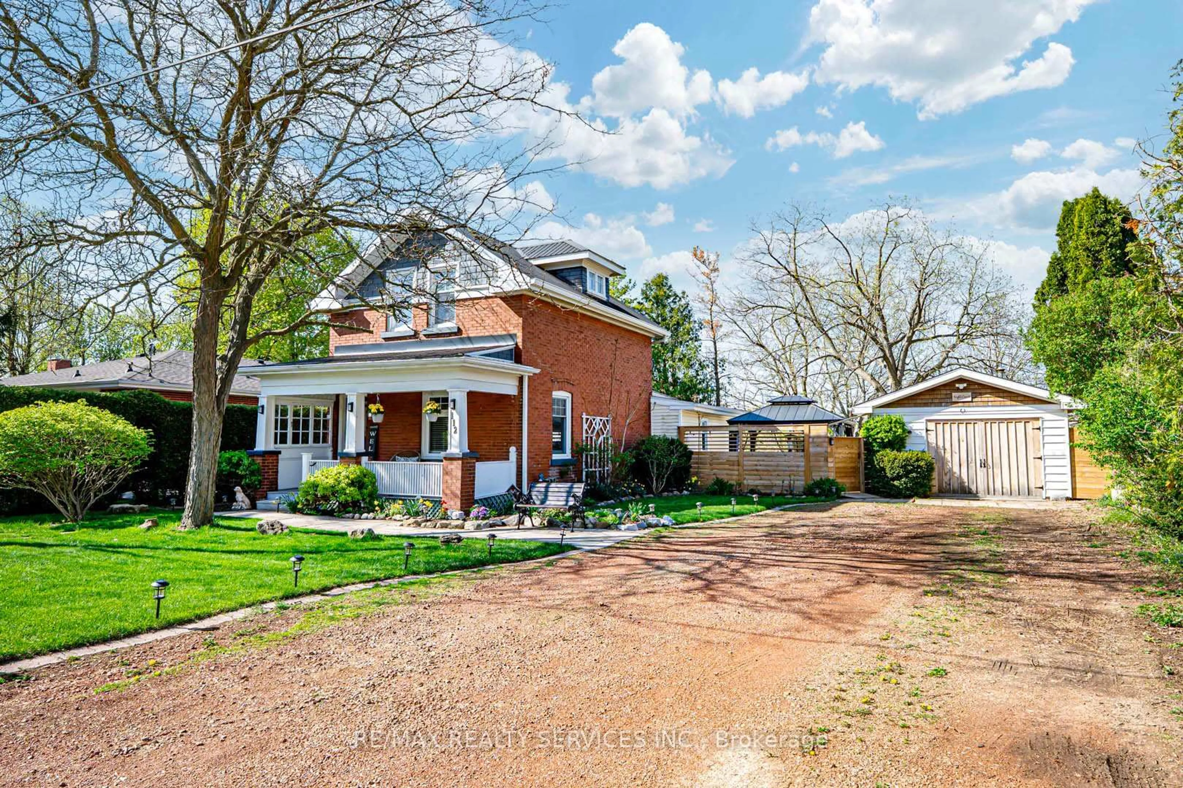 Home with brick exterior material, street for 112 Court St, Milton Ontario L9T 2S3