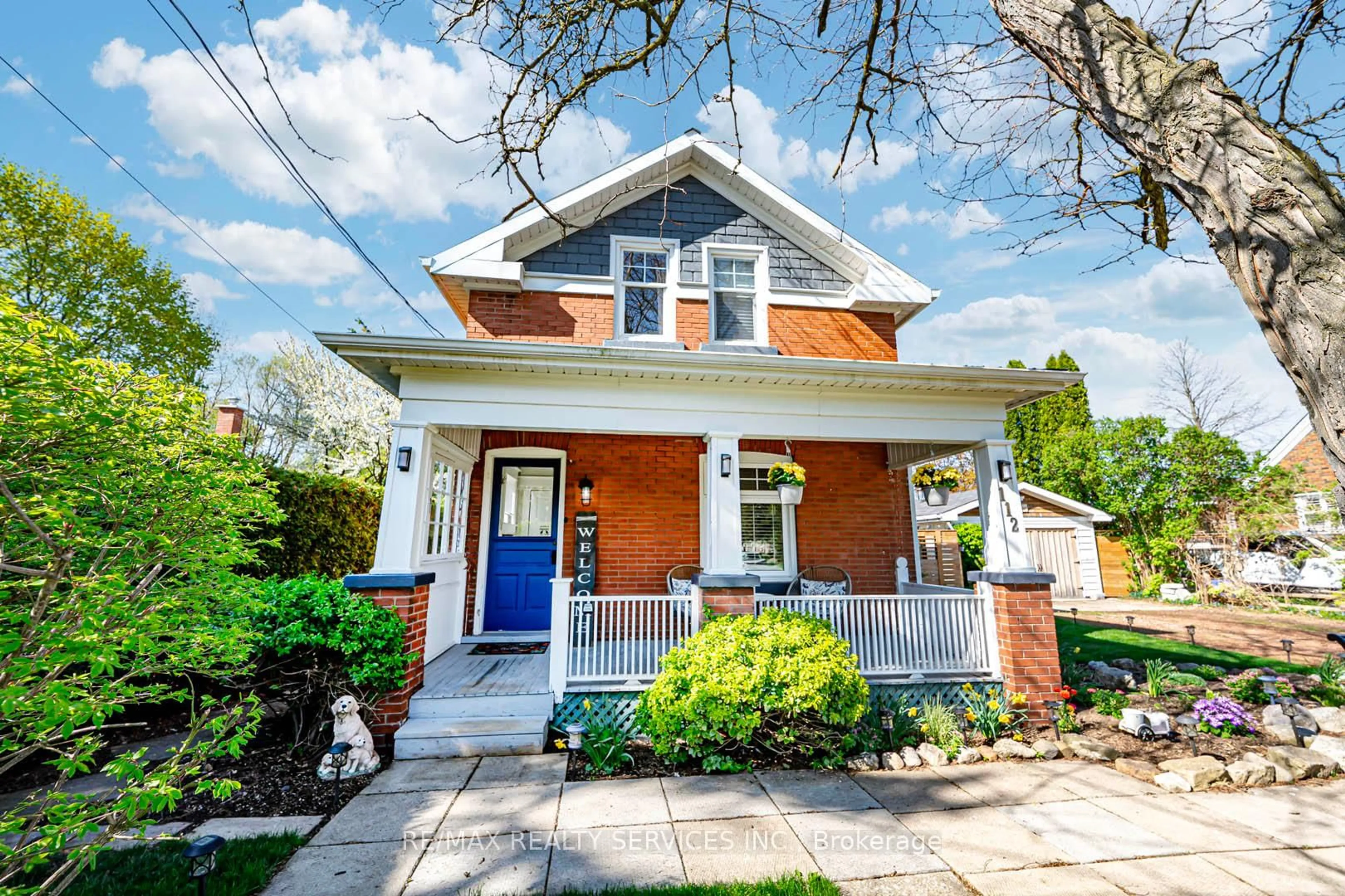 Home with brick exterior material, street for 112 Court St, Milton Ontario L9T 2S3