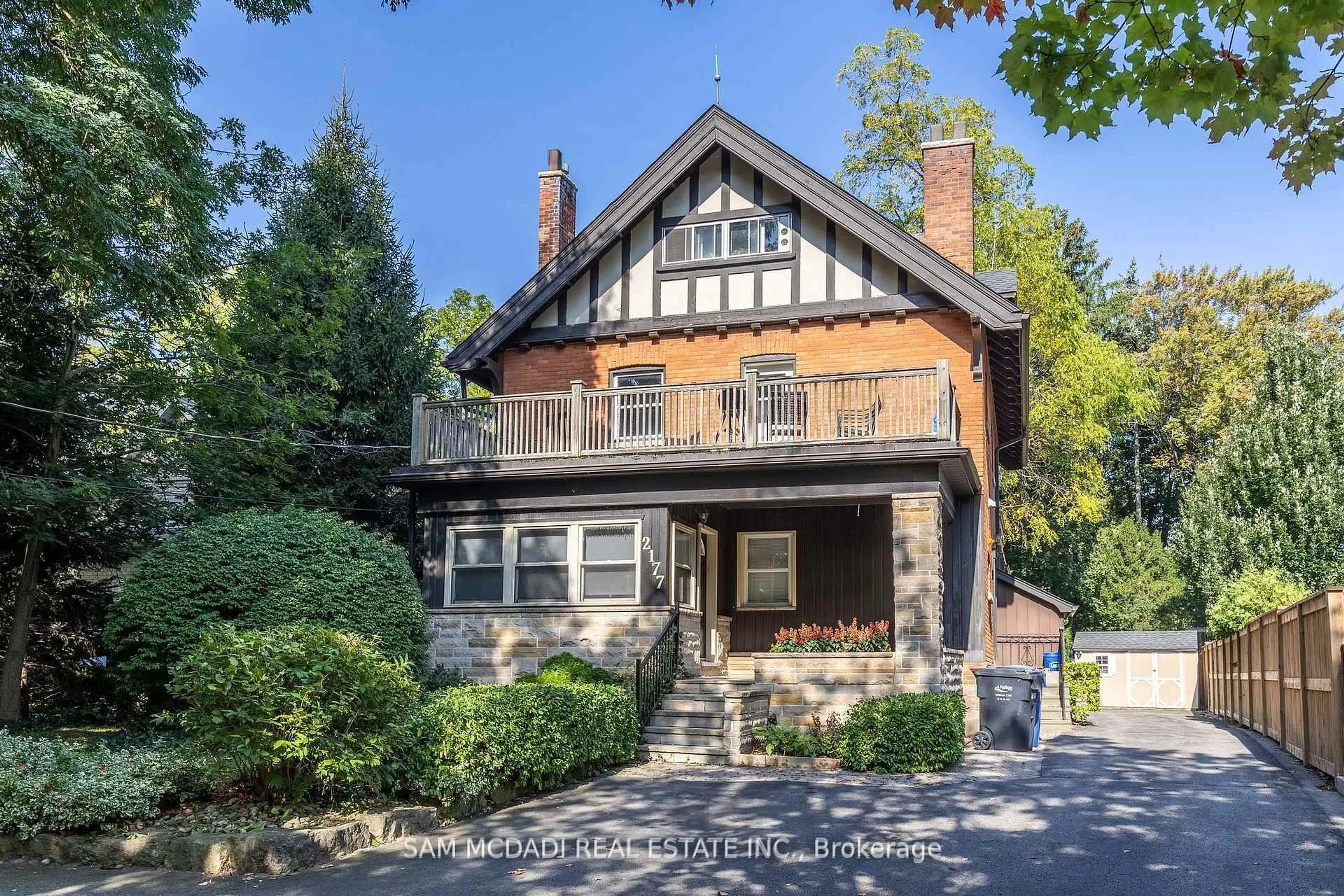 Home with brick exterior material, street for 2177 Lakeshore Rd, Burlington Ontario L7R 1A5