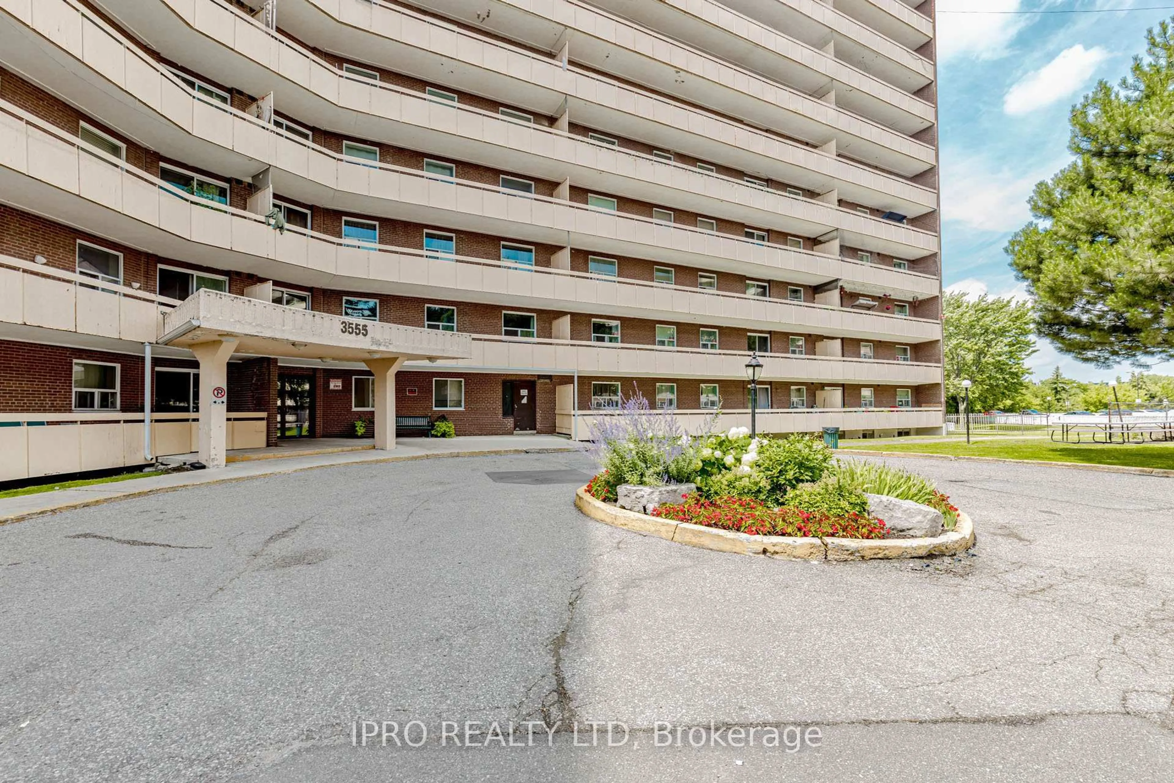 Unknown for 3555 Derry Rd #103, Mississauga Ontario L4T 1B2