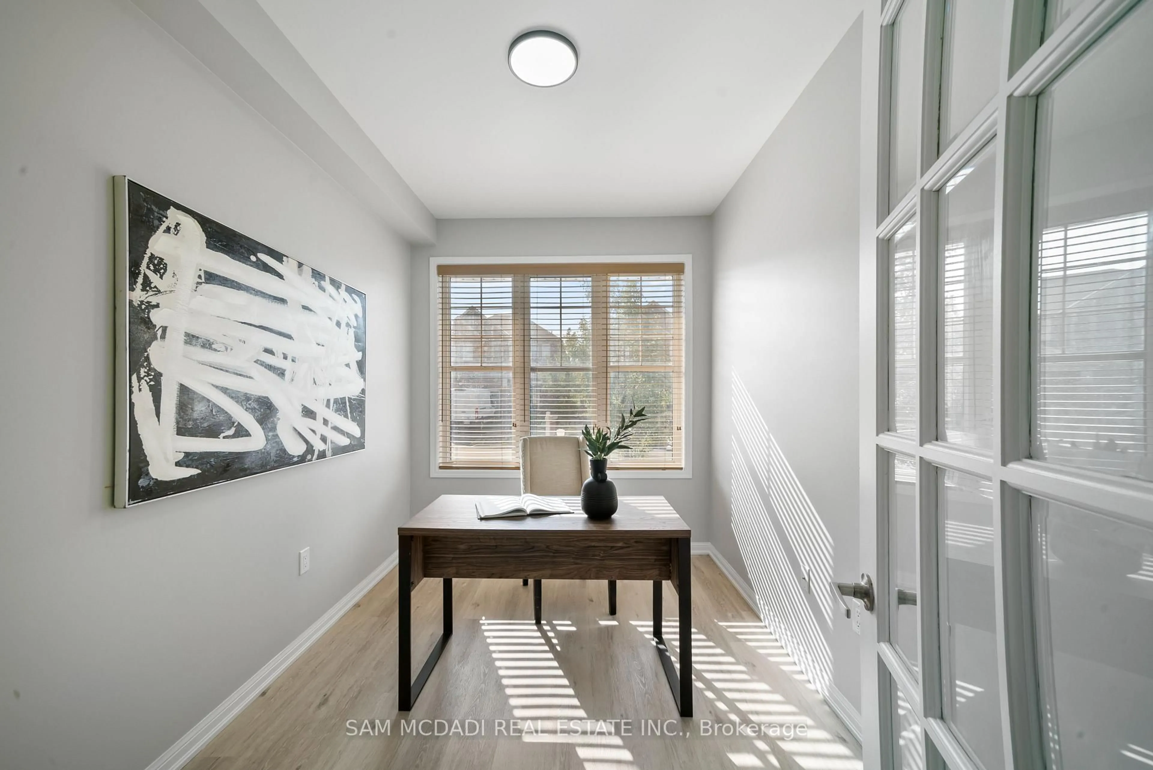 Indoor entryway for 73 Miracle Tr, Brampton Ontario L7A 0Y8