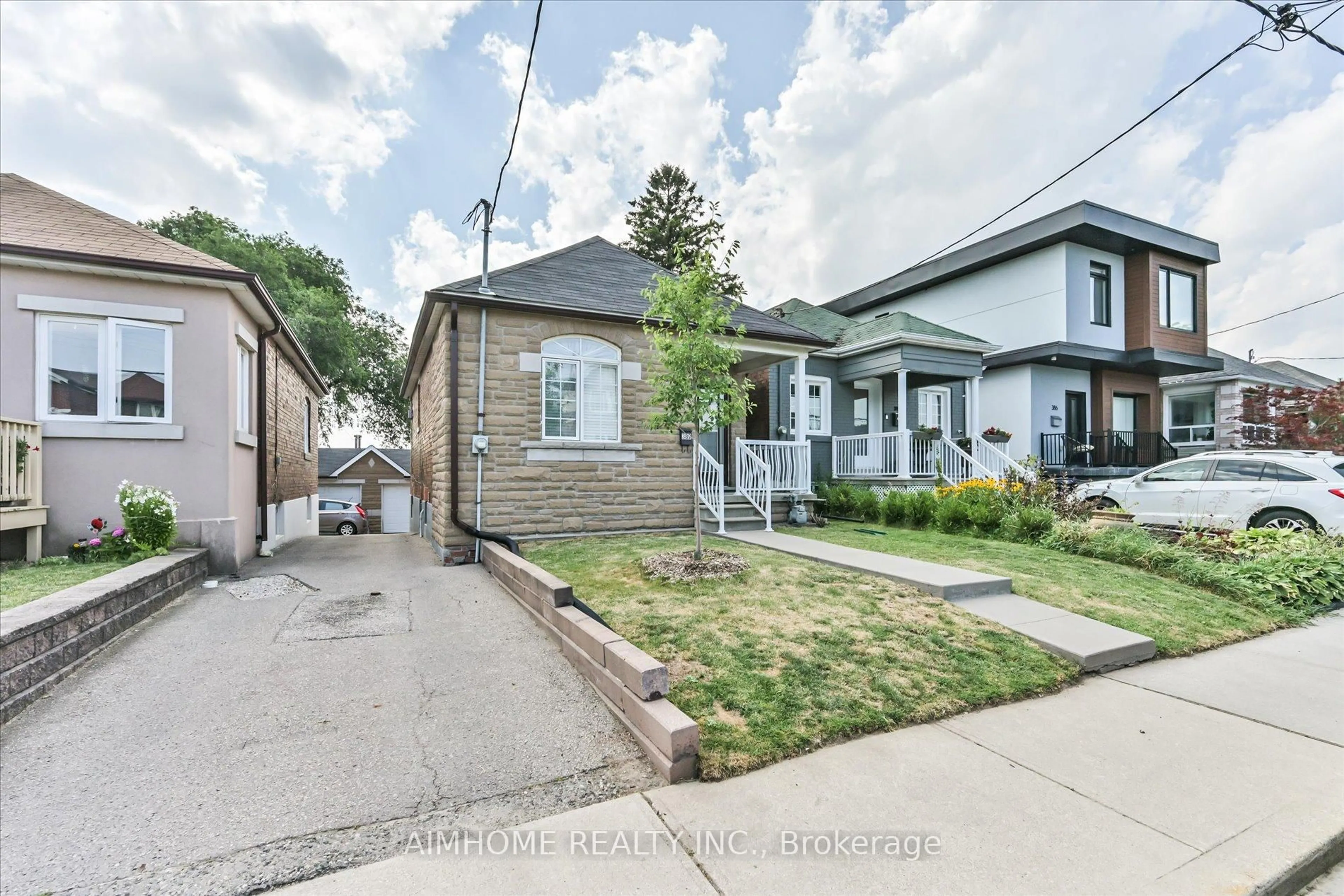 Unknown for 382 Blackthorn Ave, Toronto Ontario M6M 3B9
