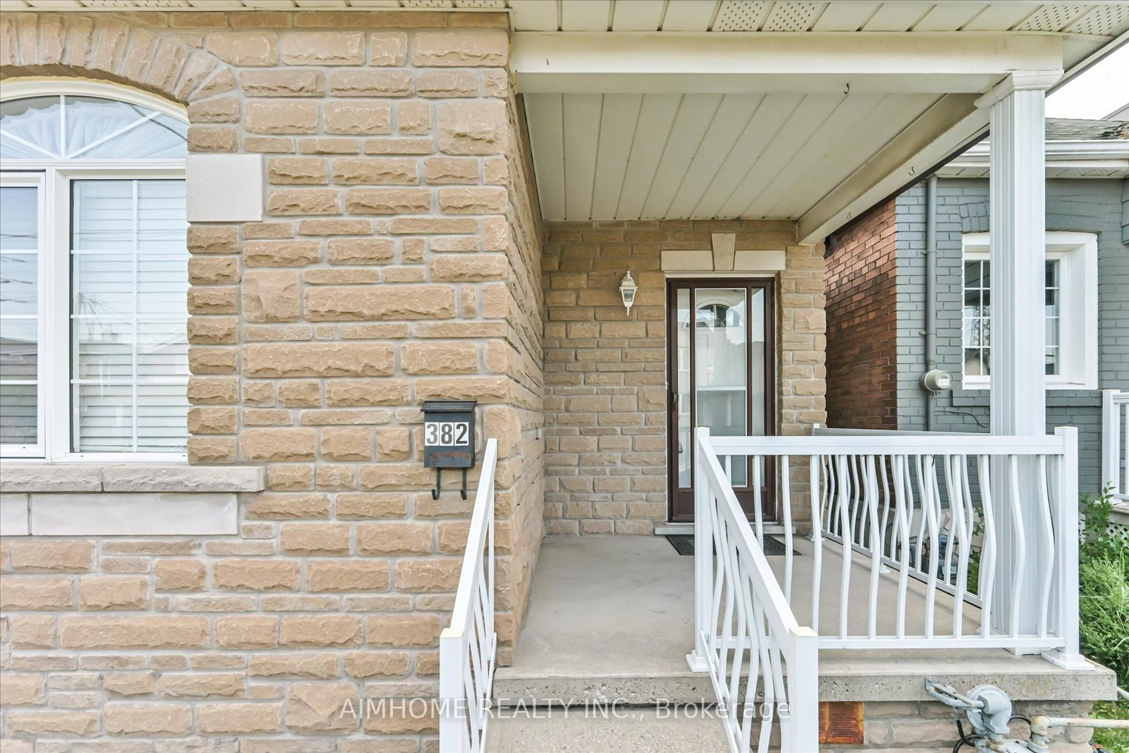 Unknown for 382 Blackthorn Ave, Toronto Ontario M6M 3B9