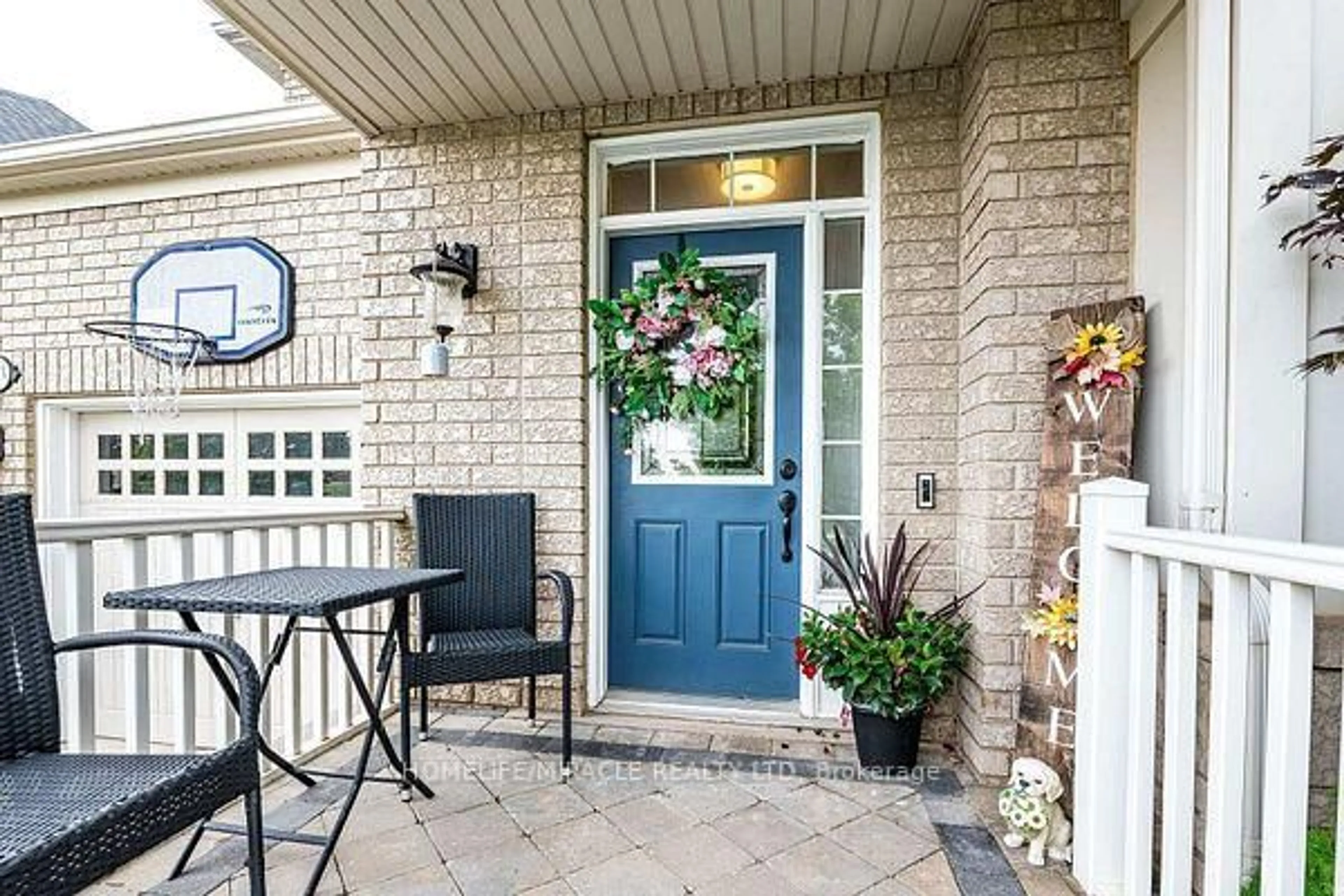 Indoor entryway for 851 Bennett Blvd, Milton Ontario L9T 6X9