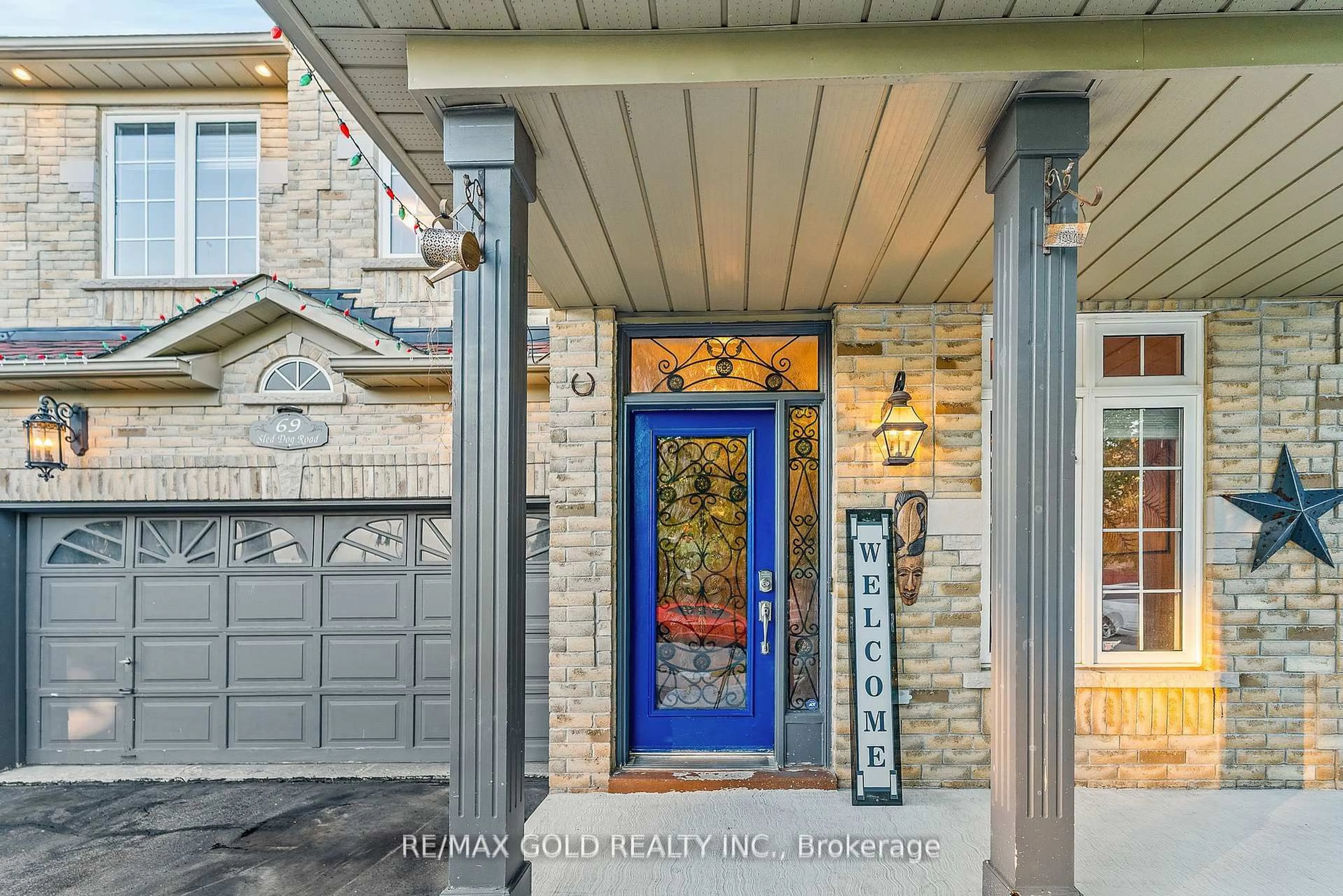Indoor entryway for 69 Sled Dog Rd, Brampton Ontario L6R 0J7
