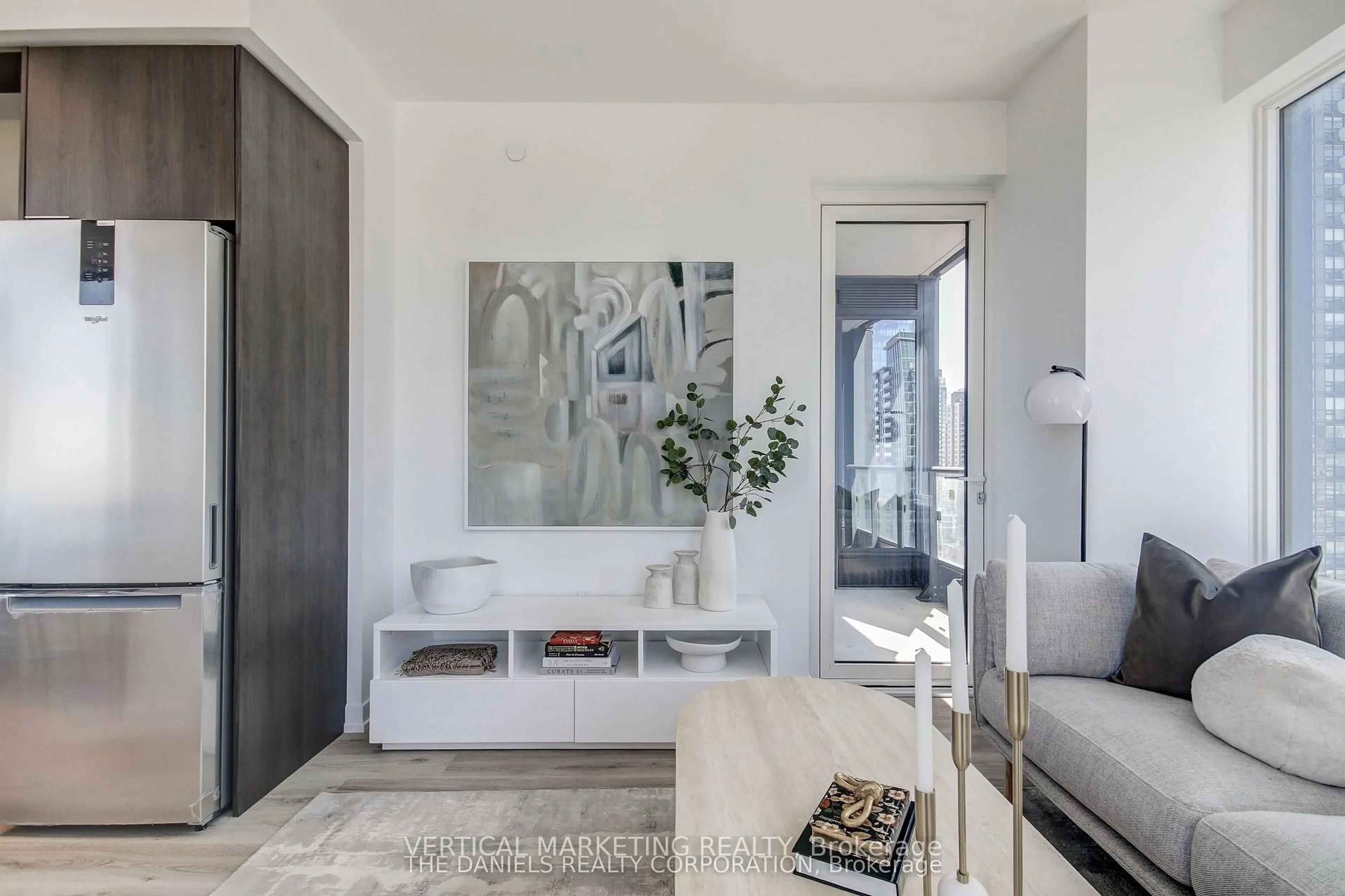 Indoor entryway for 395 Square One Dr #3211, Mississauga Ontario L5B 0P6