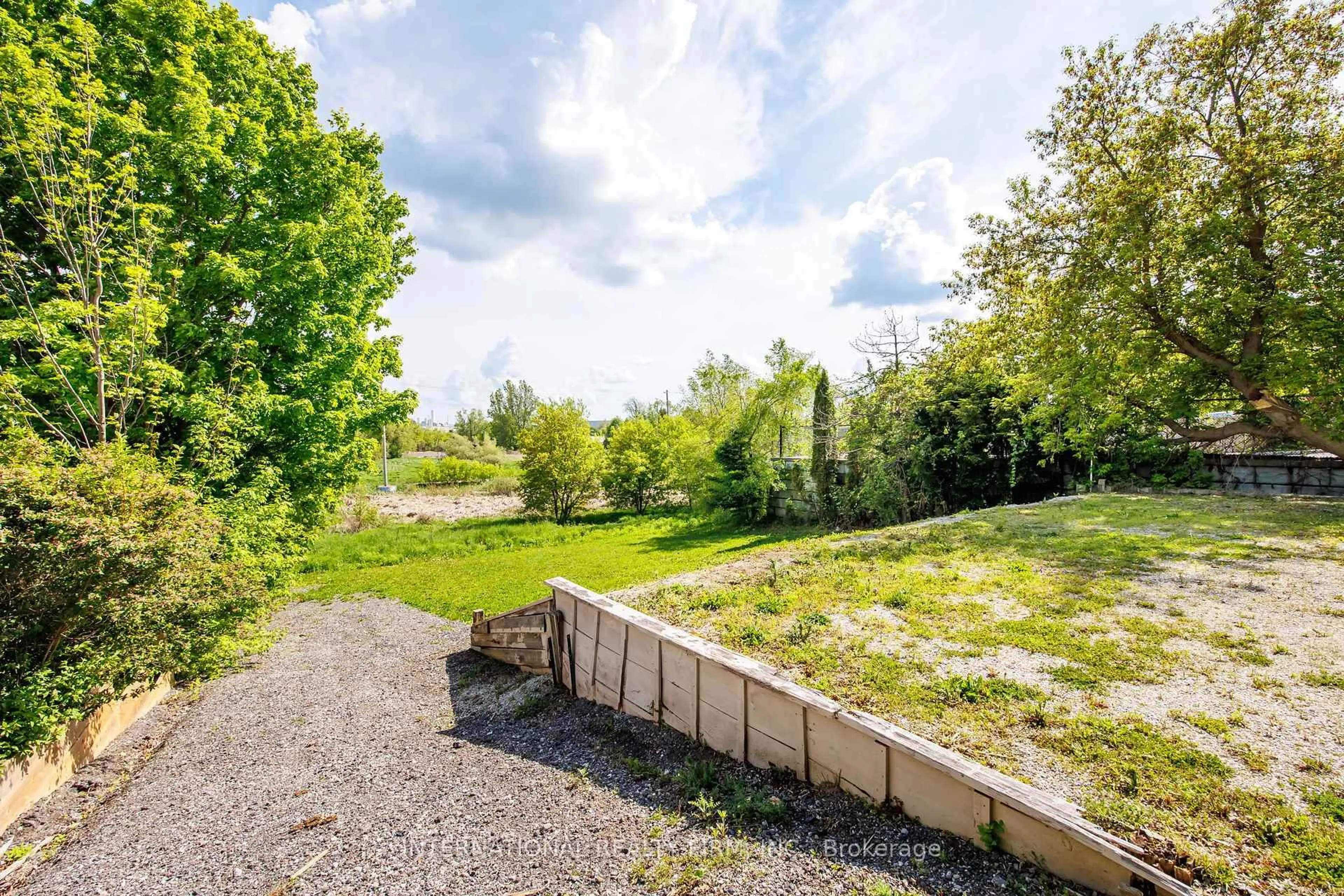 Patio, forest/trees view for 304 Broadway, Orangeville Ontario L9W 1L3