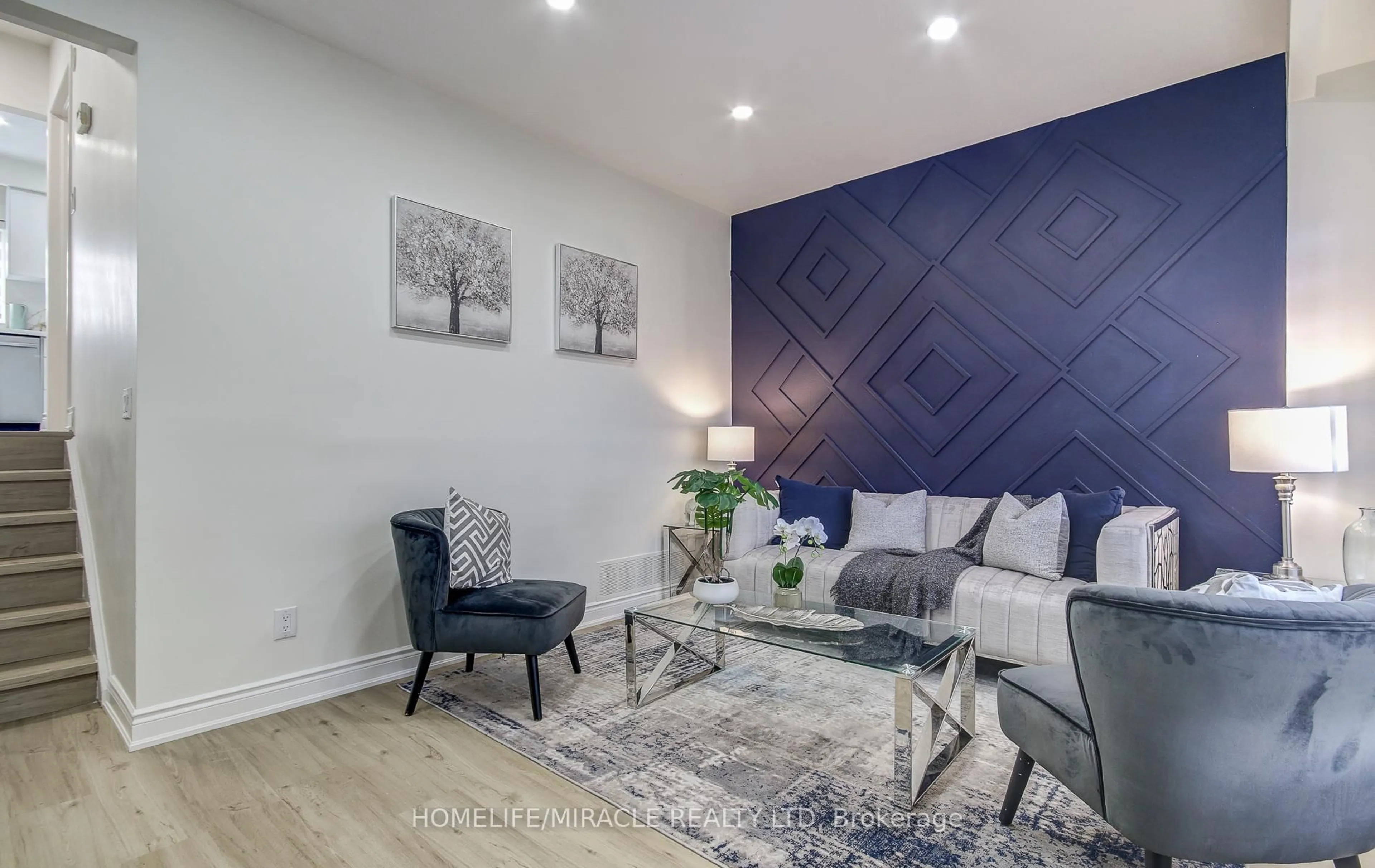 Living room with furniture, unknown for 43 Lexington Ave #41, Toronto Ontario M9V 2G4