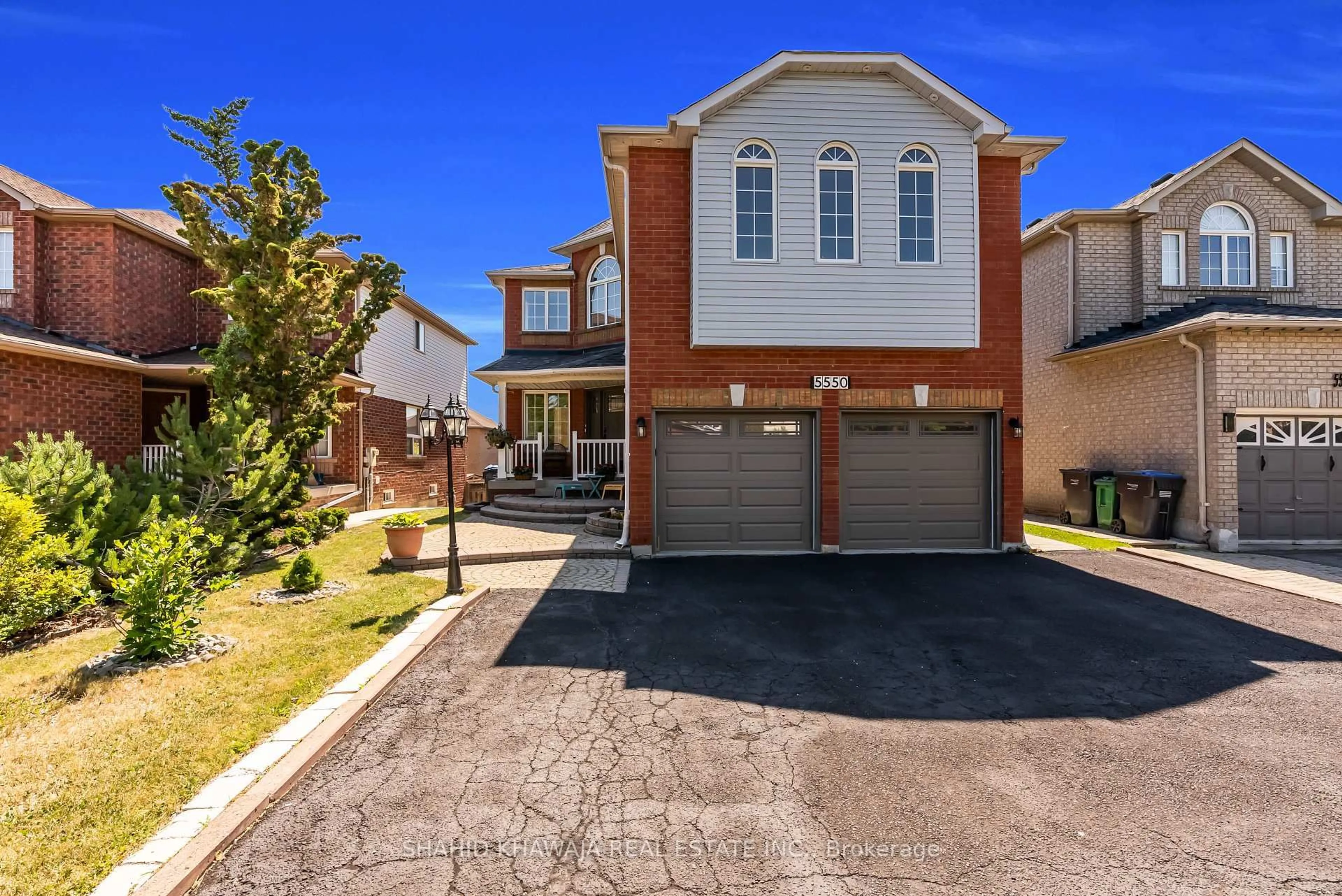 Home with brick exterior material, street for 5550 Bollington Dr, Mississauga Ontario L5V 2H4