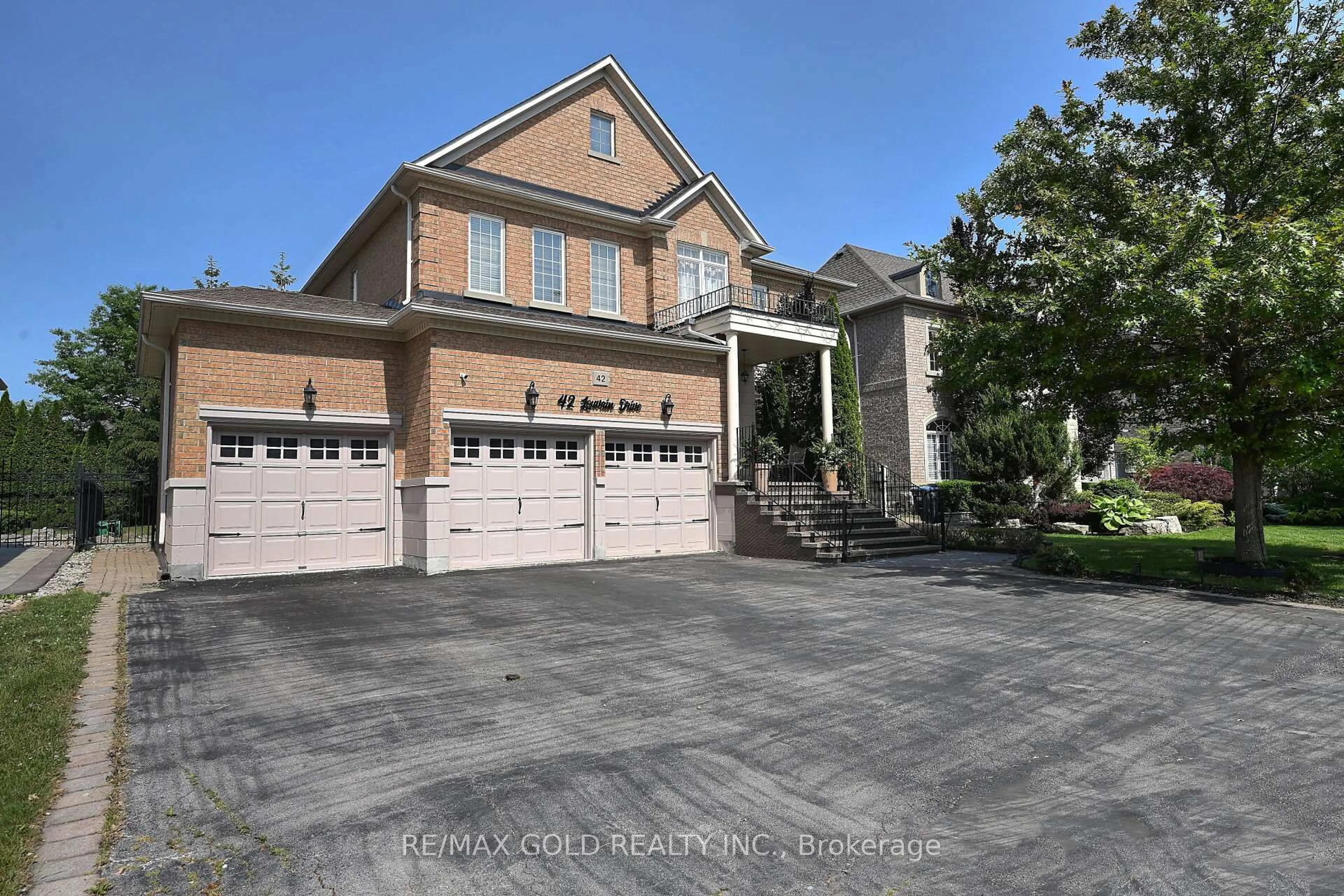 Unknown for 42 Louvain Dr, Brampton Ontario L6P 1W7