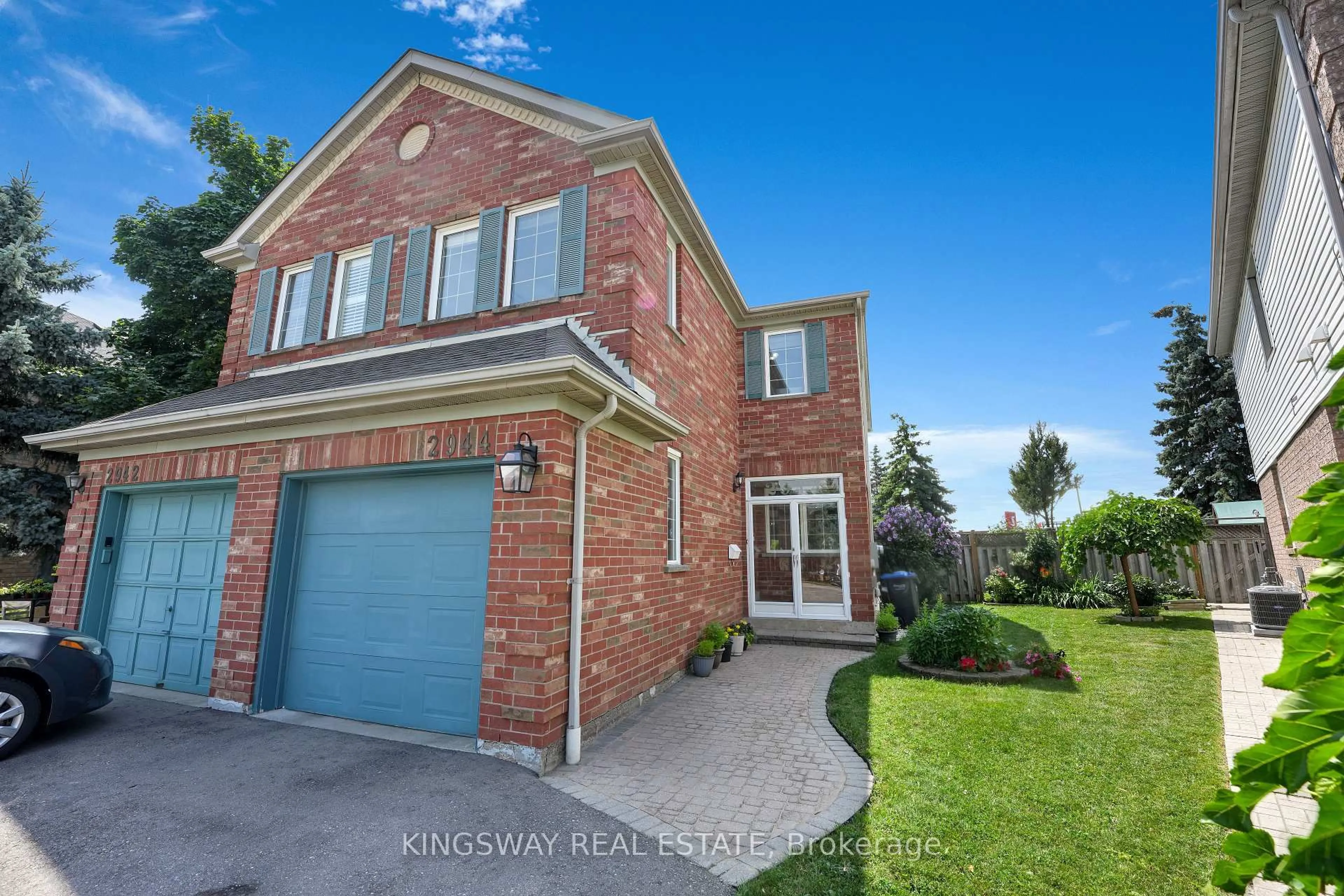 Home with brick exterior material, street for 2944 Westbury Crt, Mississauga Ontario L5M 6B2