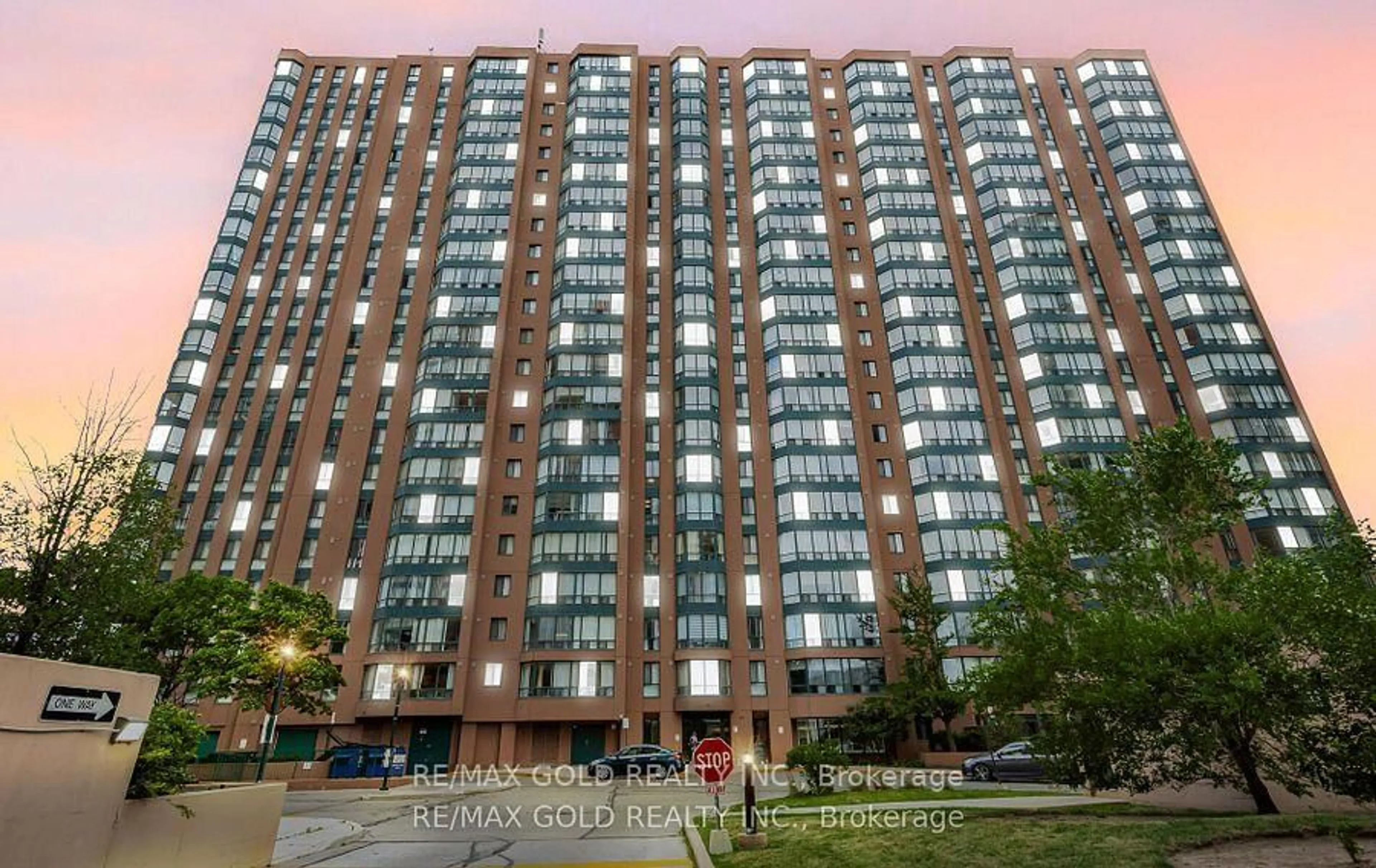 Unknown for 155 Hillcrest Ave #1213, Mississauga Ontario L5B 3Z2