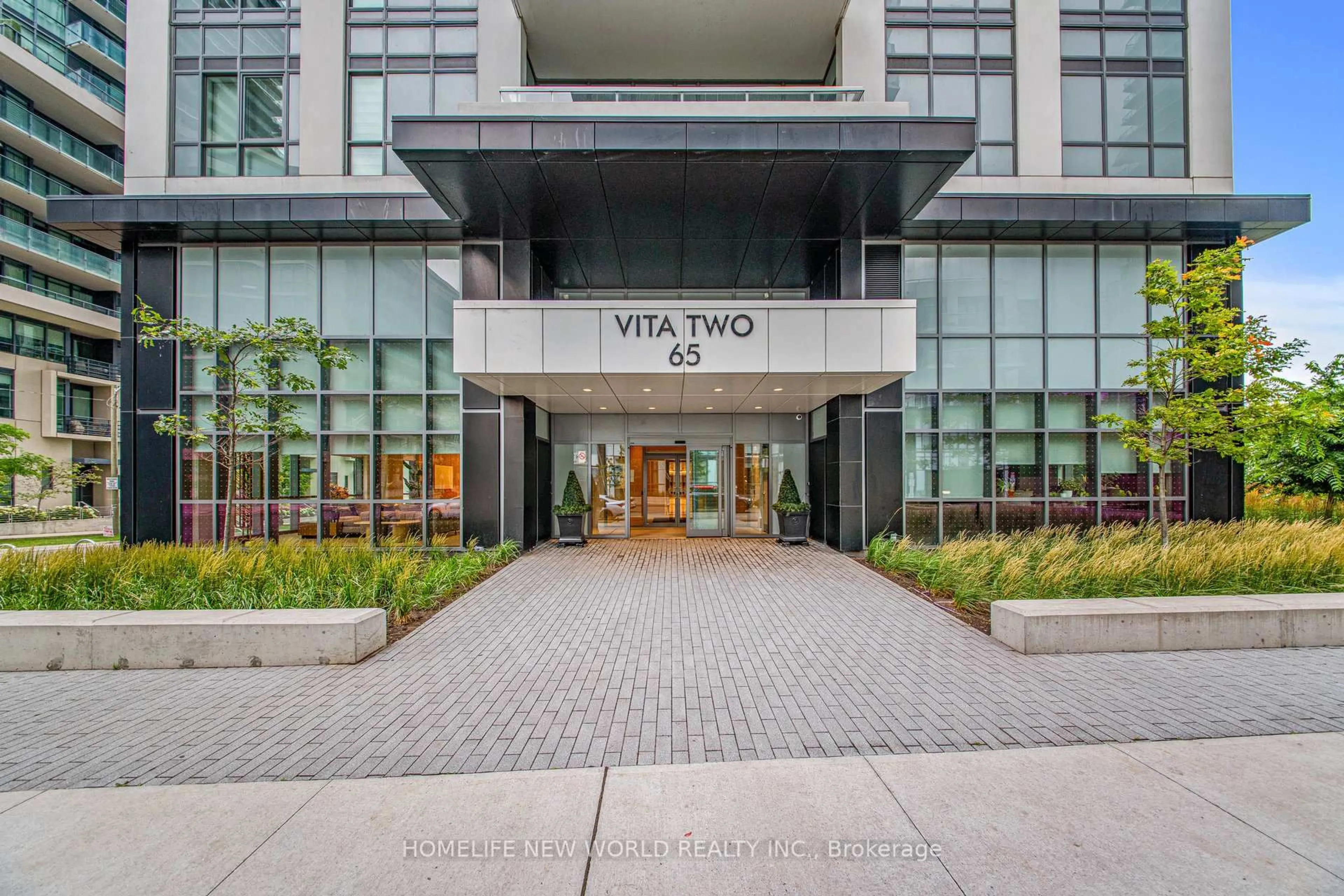 Patio, street for 65 Annie Craig Dr #204, Toronto Ontario M8V 0G3