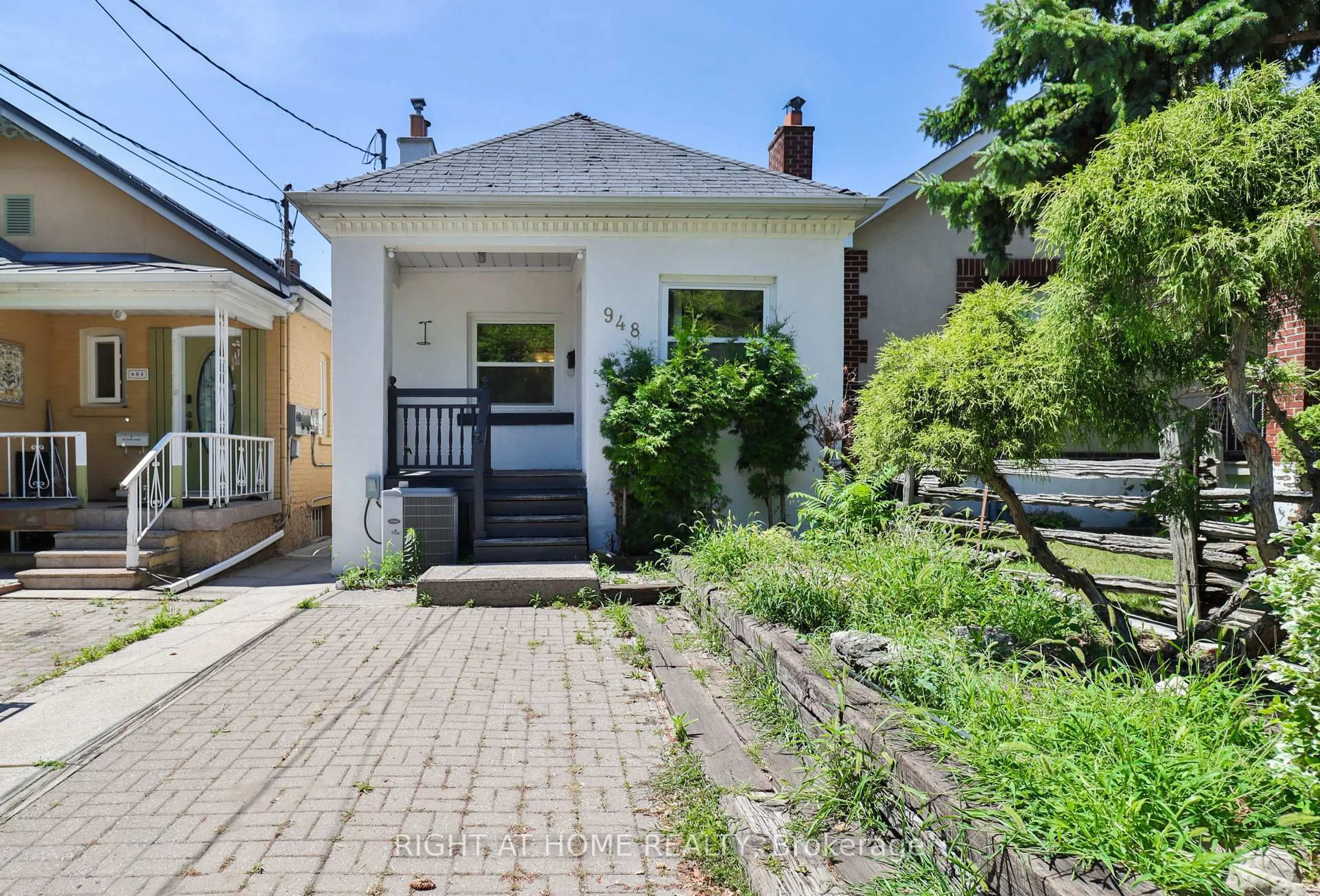 Unknown for 948 Runnymede Rd, Toronto Ontario M6N 3W4