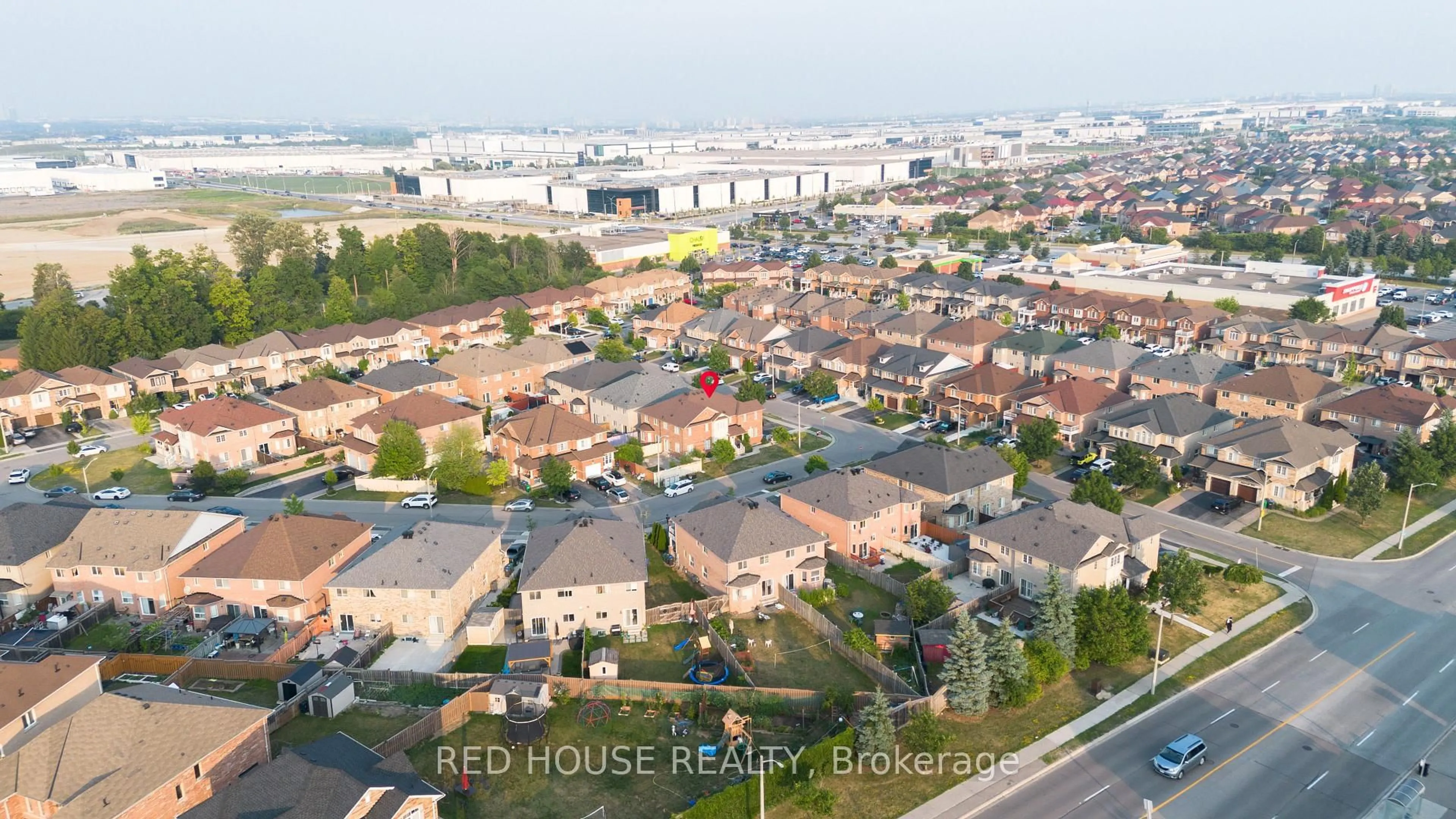 A pic from outside/outdoor area/front of a property/back of a property/a pic from drone, city buildings view from balcony for 78 Passfield Tr, Brampton Ontario L6P 1V1