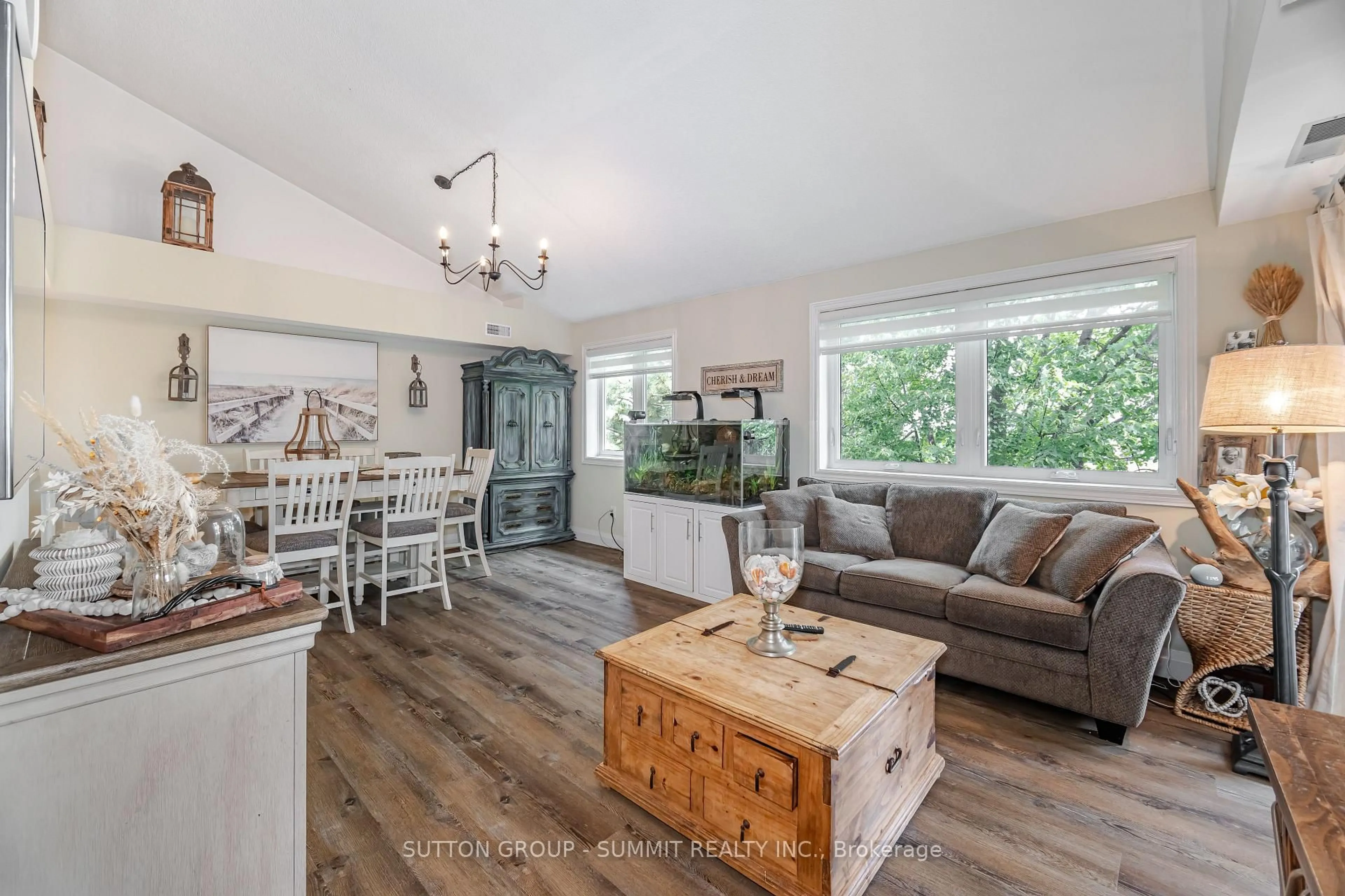 Open concept kitchen, wood/laminate floor for 55 Bristol Rd #116, Mississauga Ontario L4Z 3N9